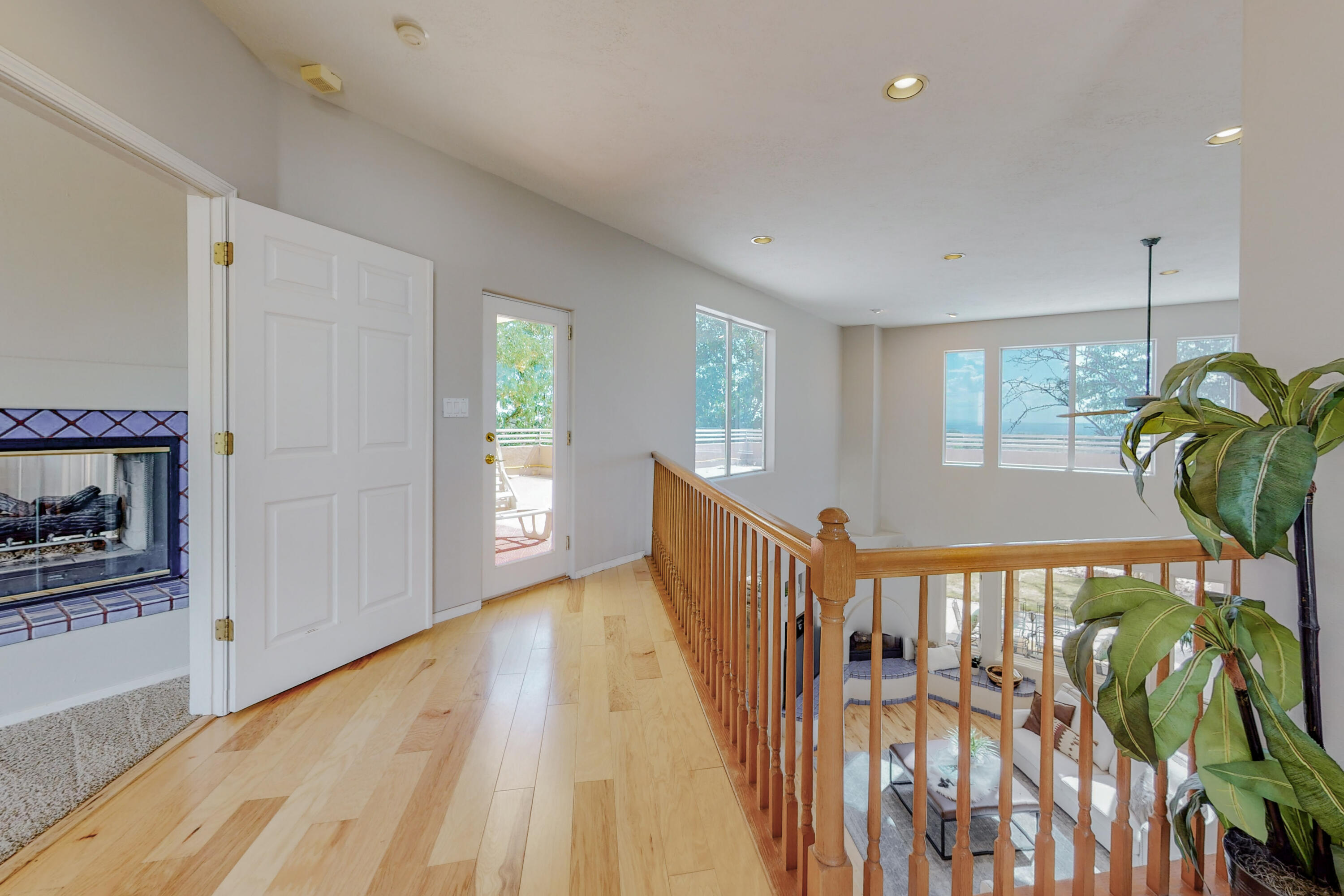 10112 San Bernardino Avenue NE