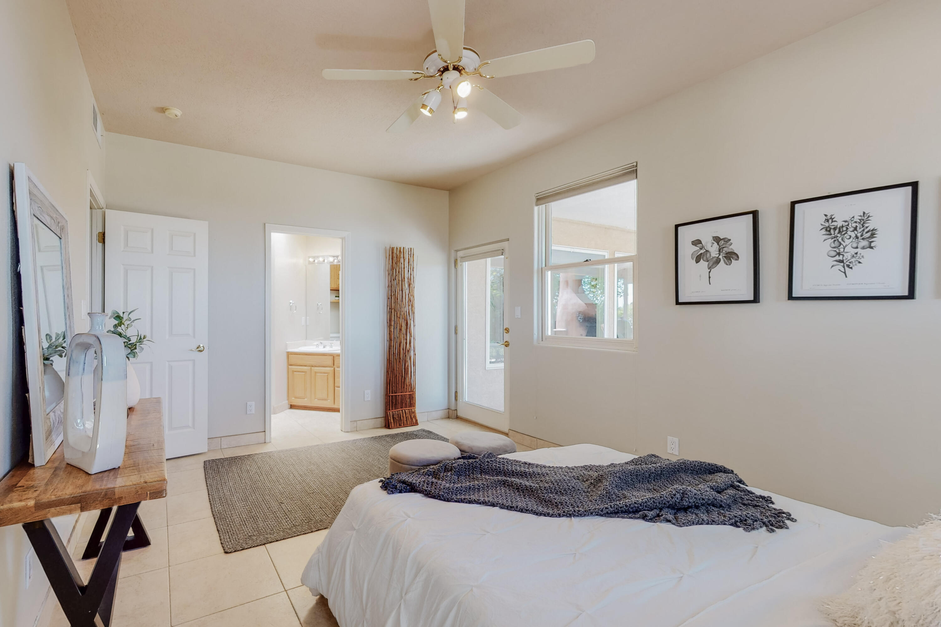 10112 San Bernardino Avenue NE