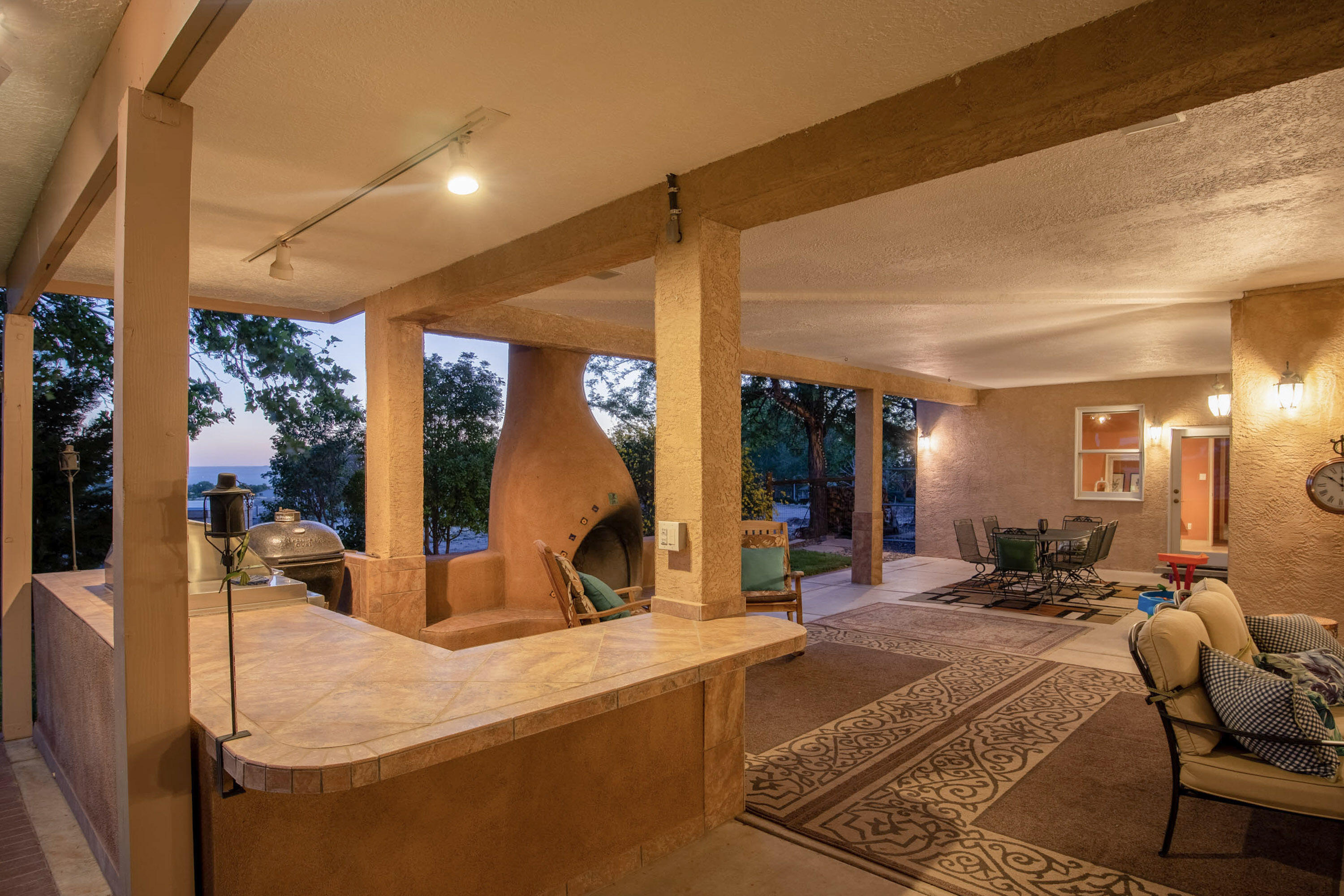 10112 San Bernardino Avenue NE