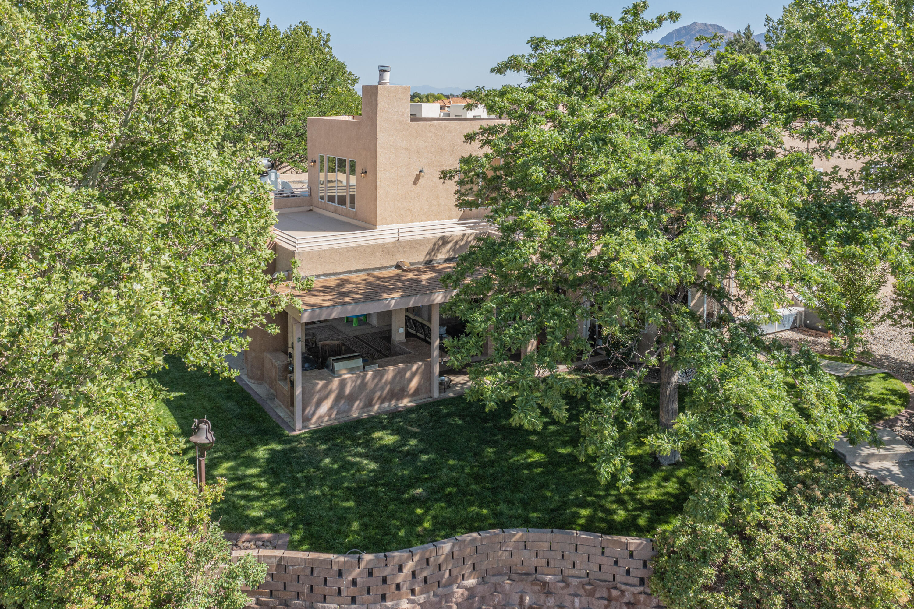 10112 San Bernardino Avenue NE