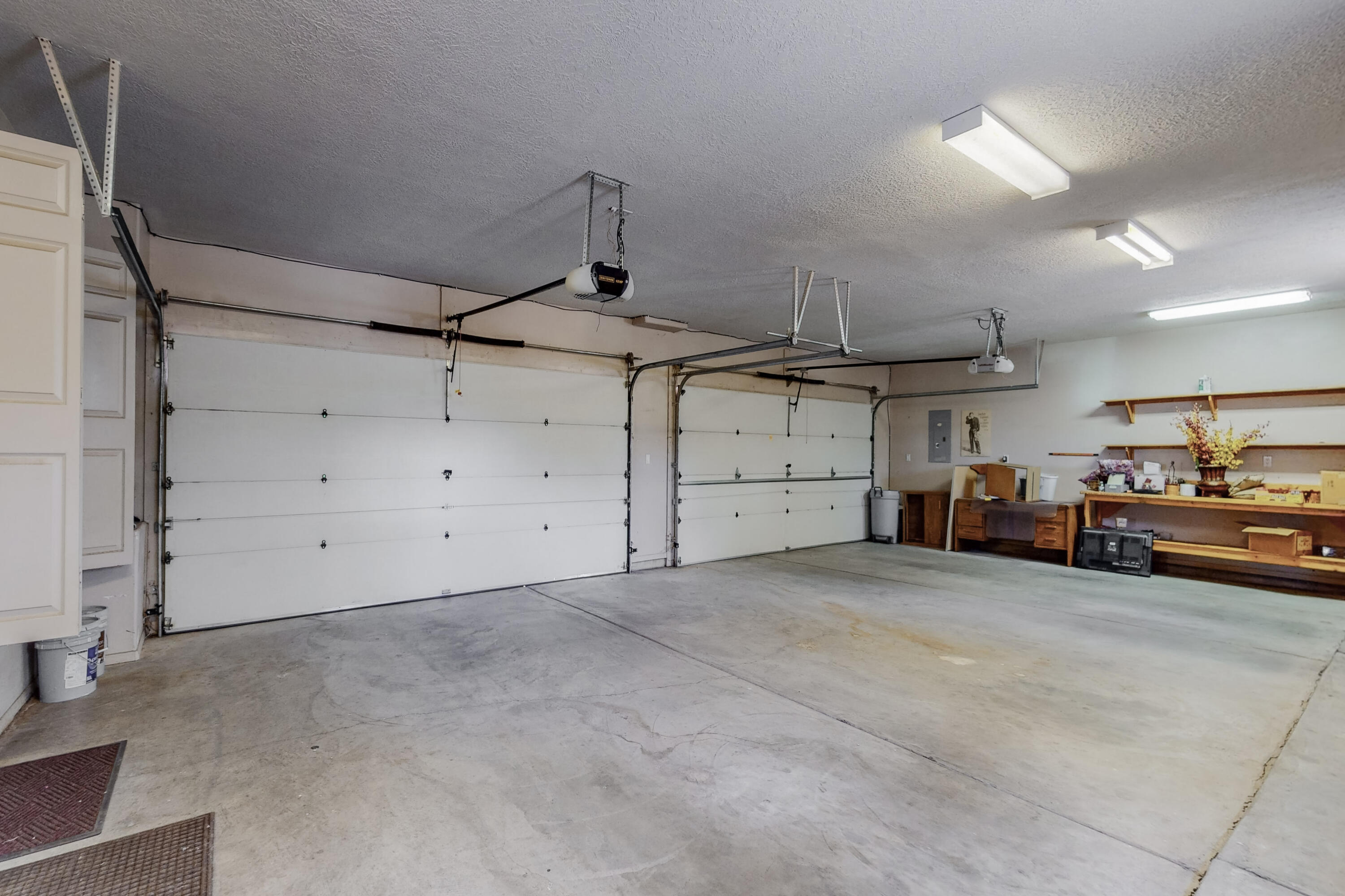 10112 San Bernardino Avenue NE