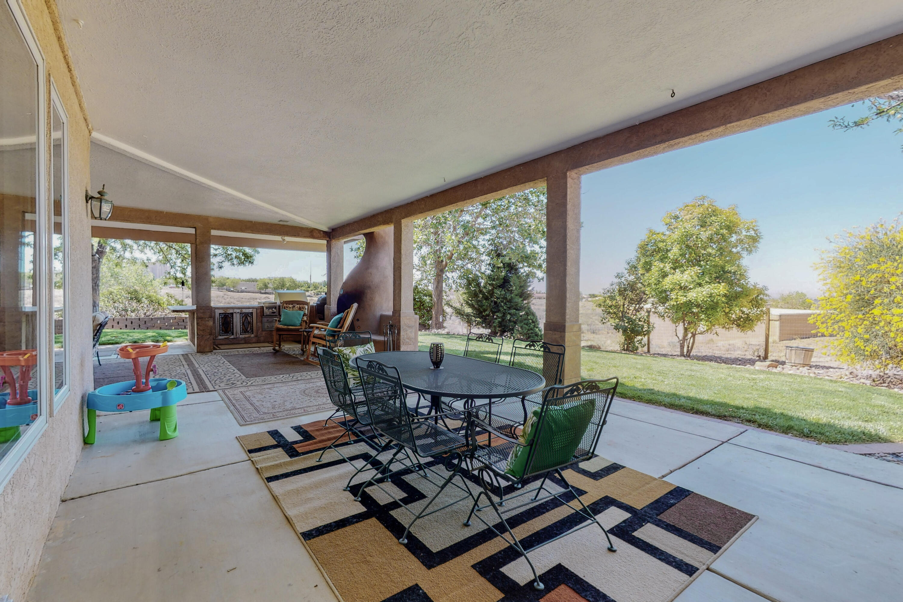 10112 San Bernardino Avenue NE