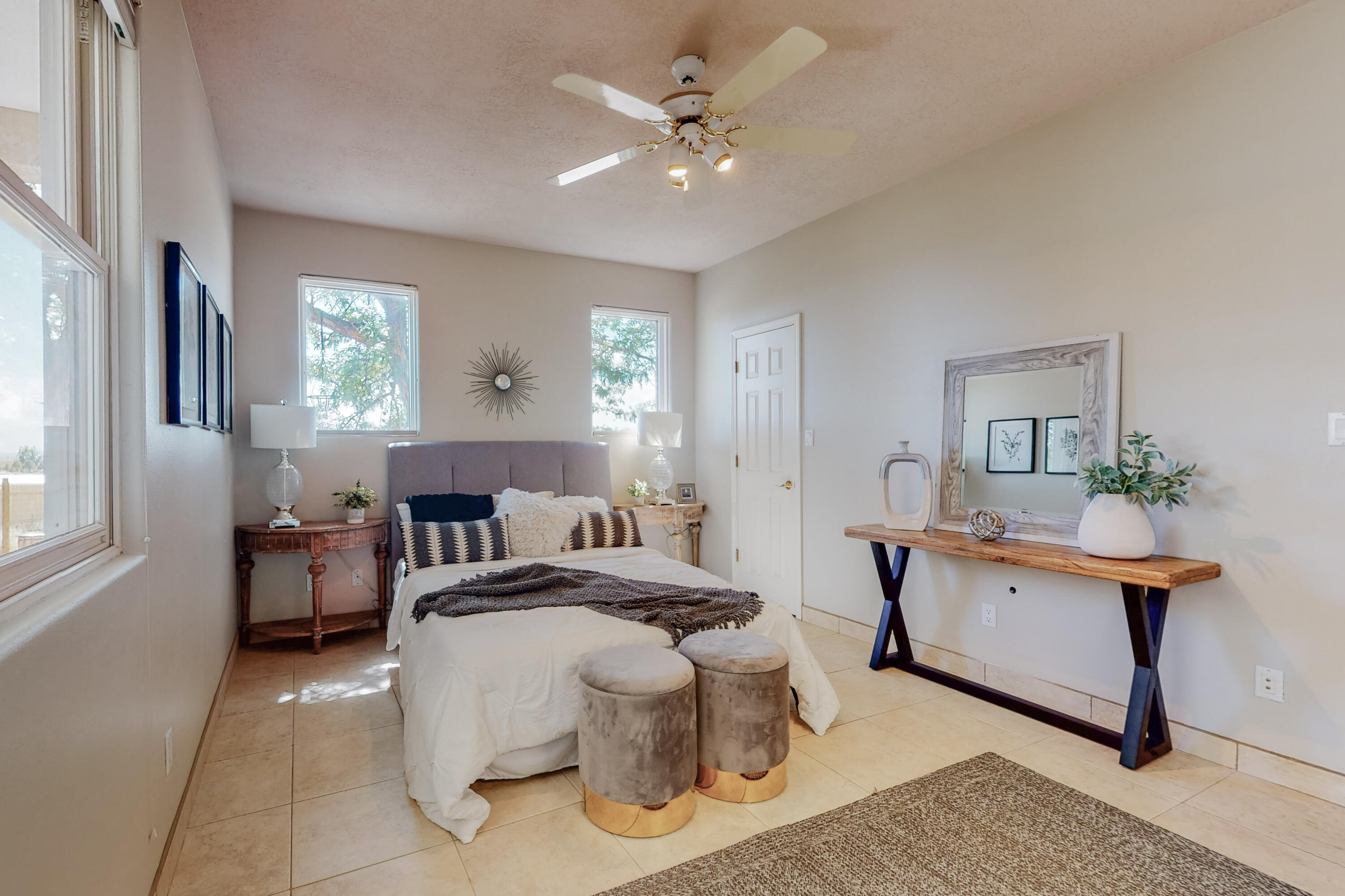 10112 San Bernardino Avenue NE