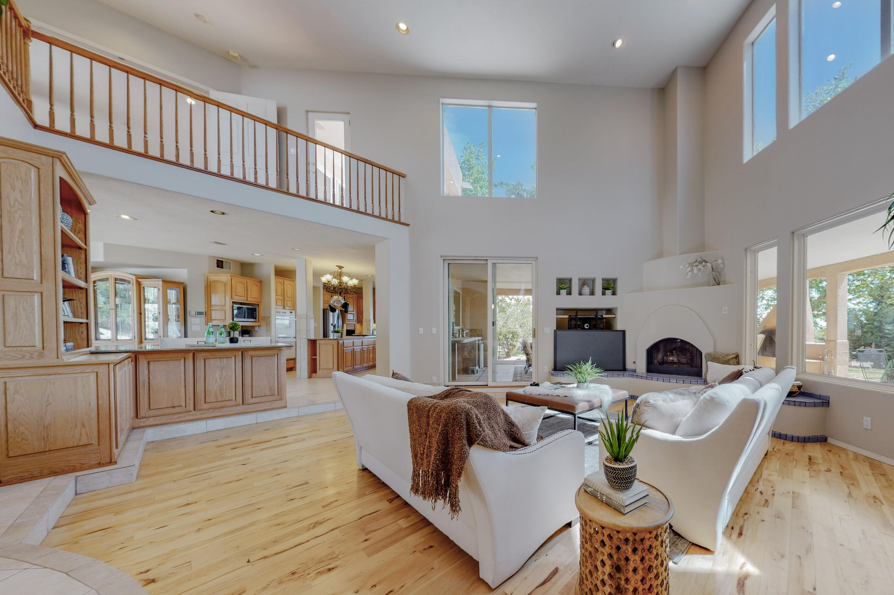 10112 San Bernardino Avenue NE