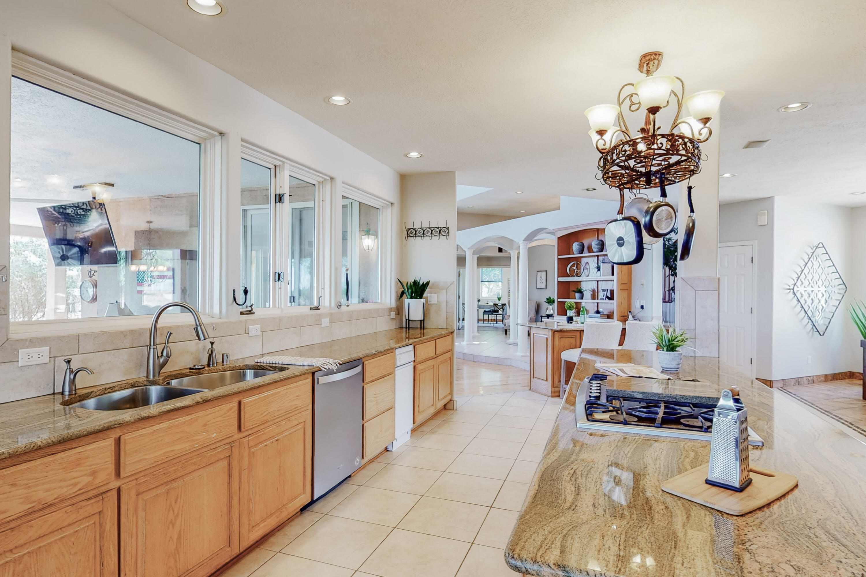 10112 San Bernardino Avenue NE