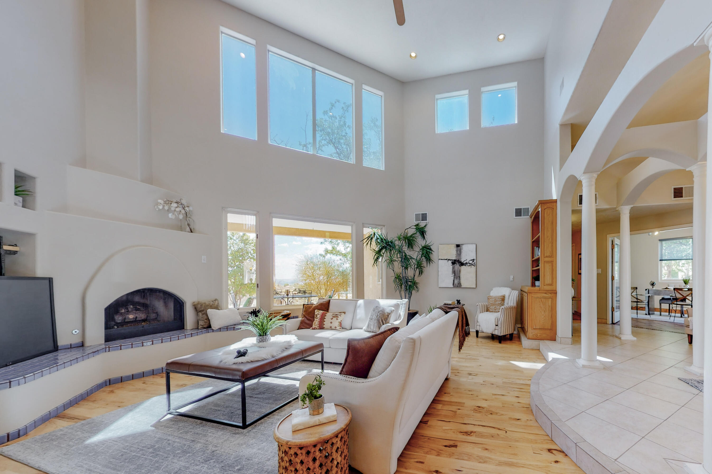 10112 San Bernardino Avenue NE