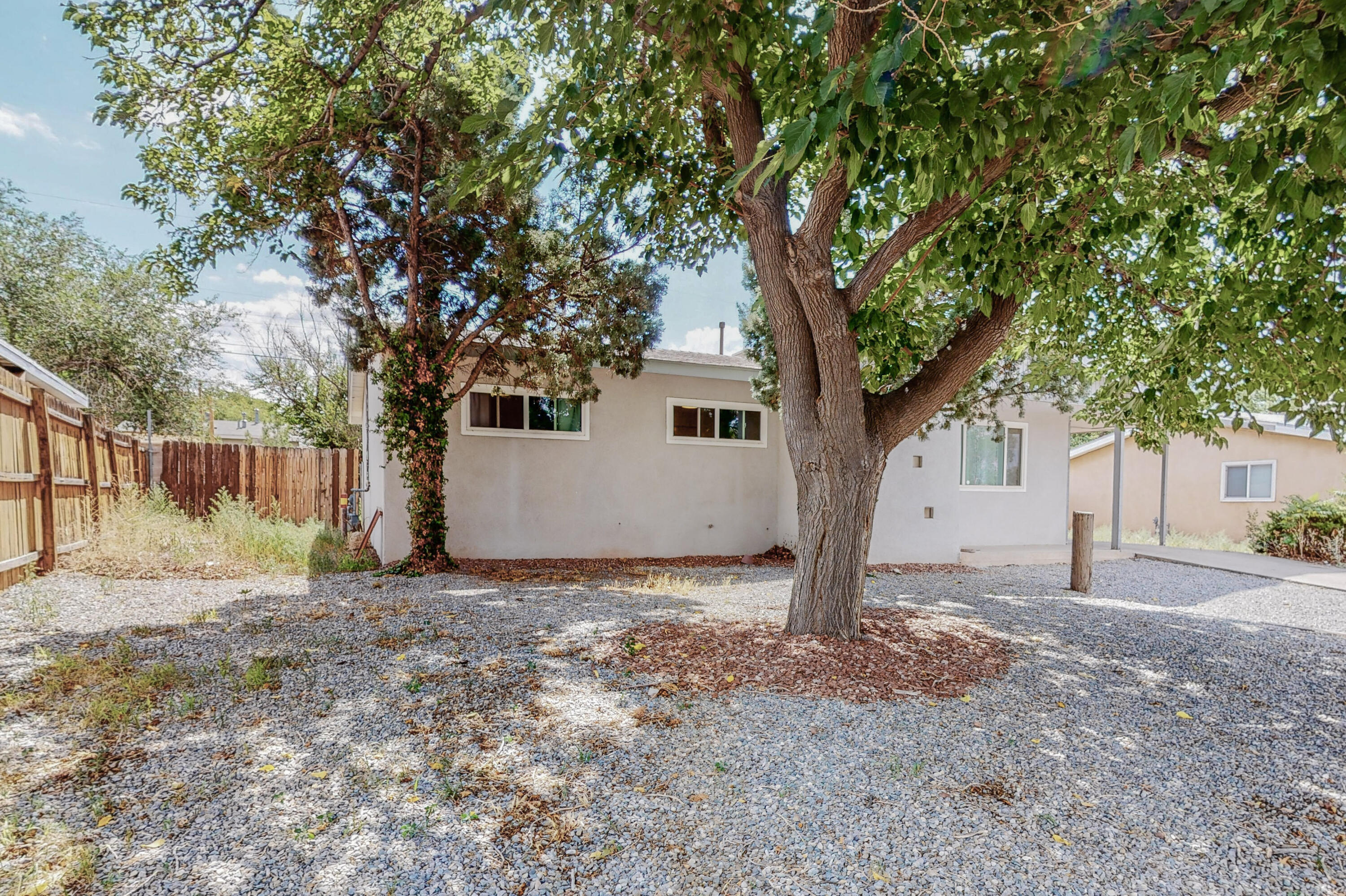 1128 MAXINE Street NE