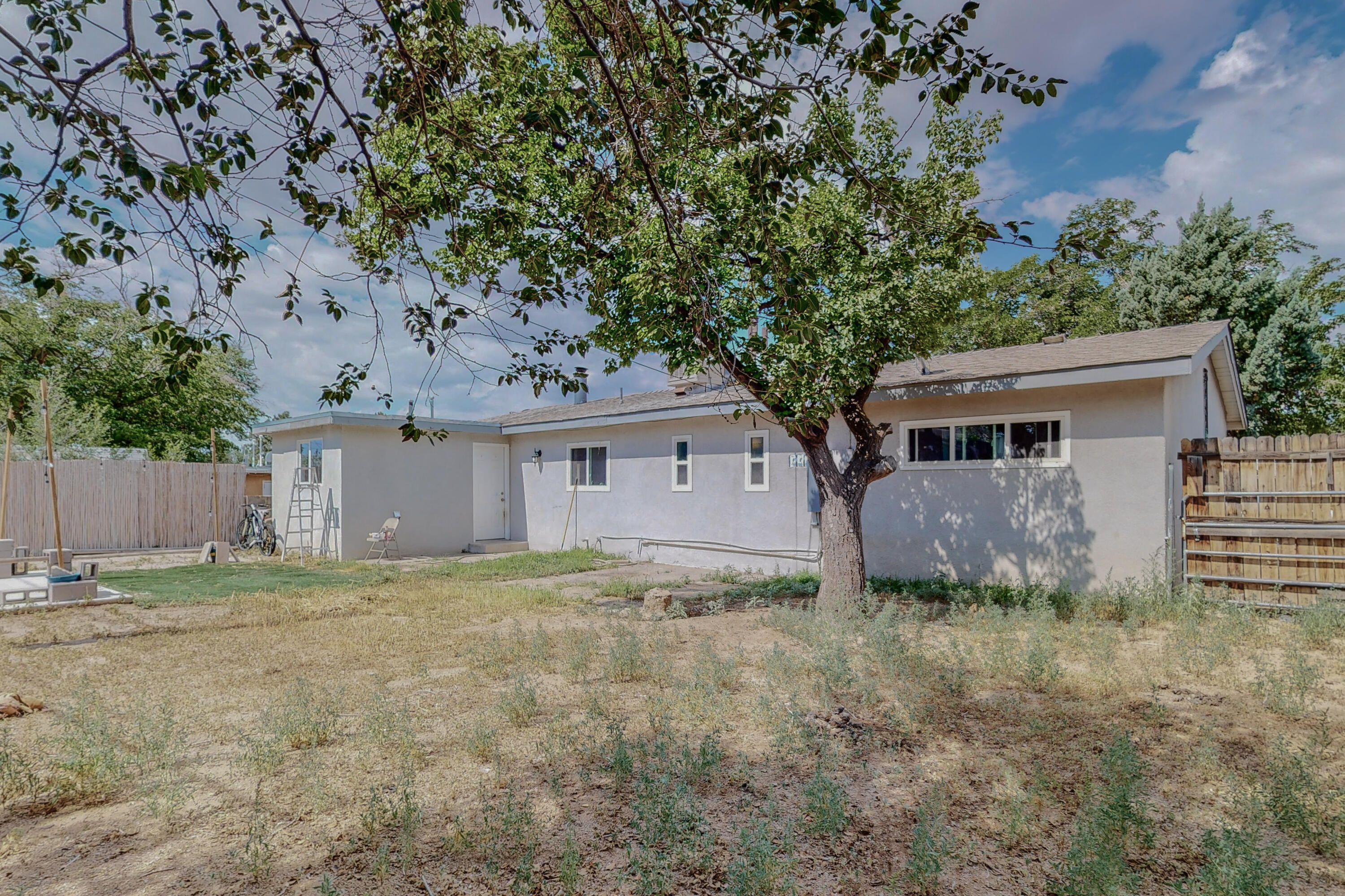 1128 MAXINE Street NE