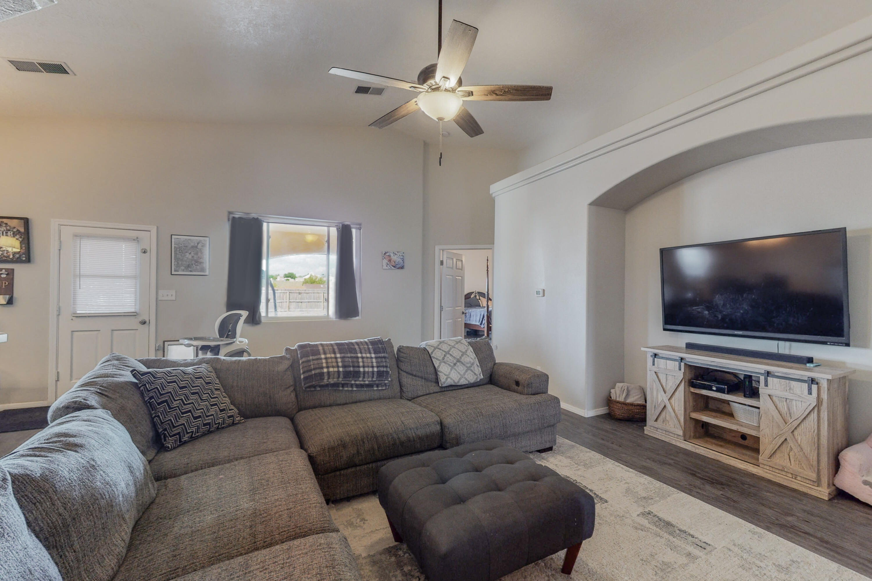 1025 12TH Street SE