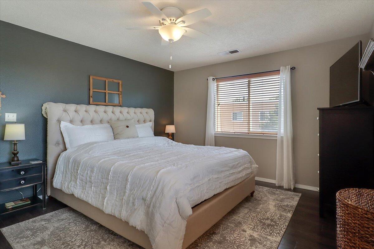 4701 MORRIS Street NE Unit: 1304