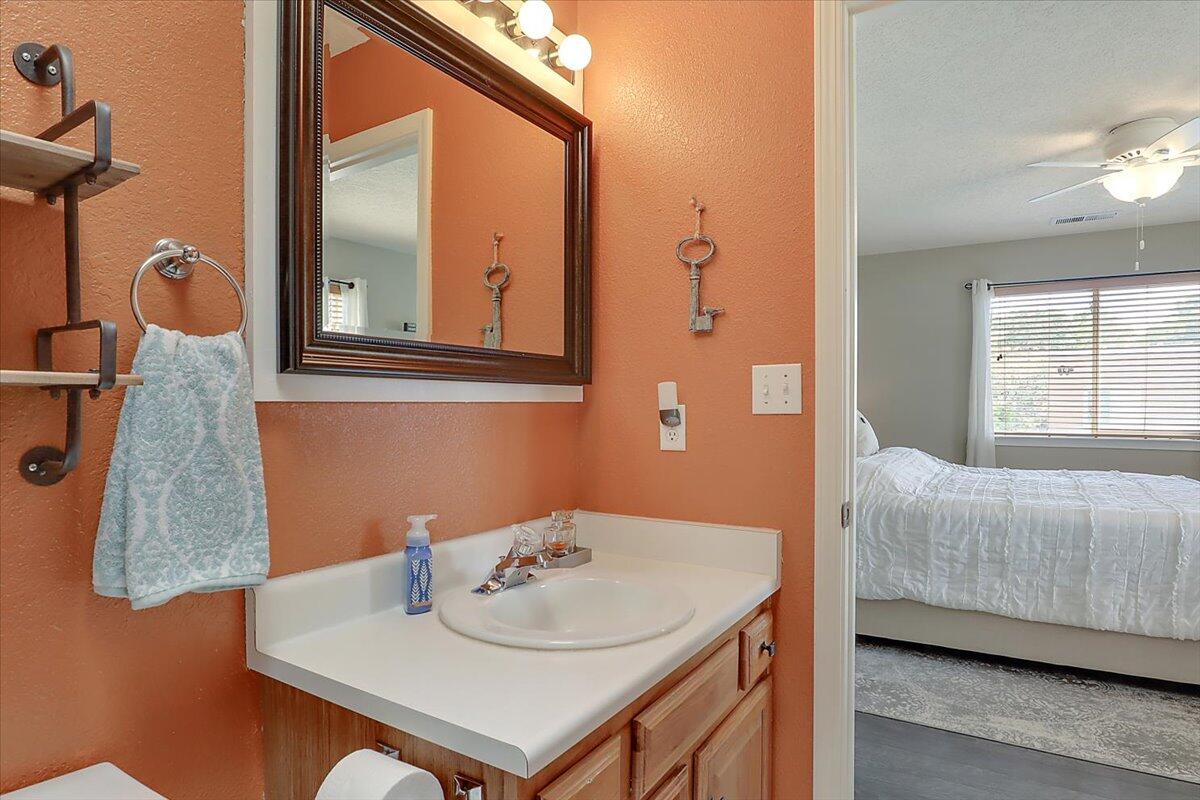 4701 MORRIS Street NE Unit: 1304