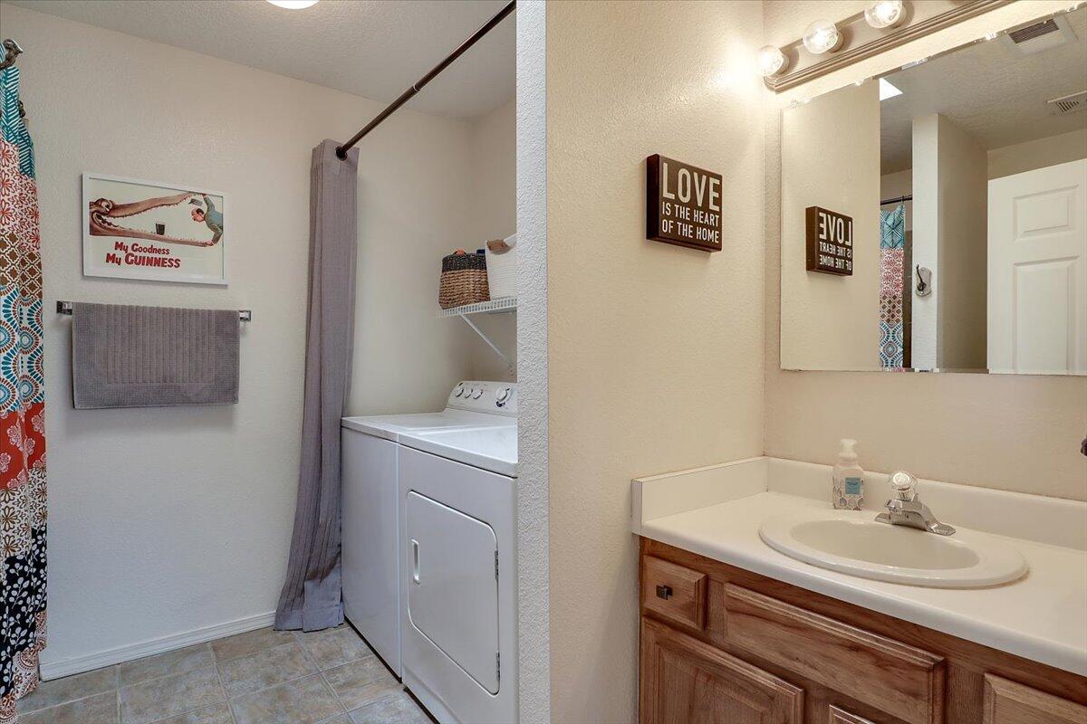 4701 MORRIS Street NE Unit: 1304