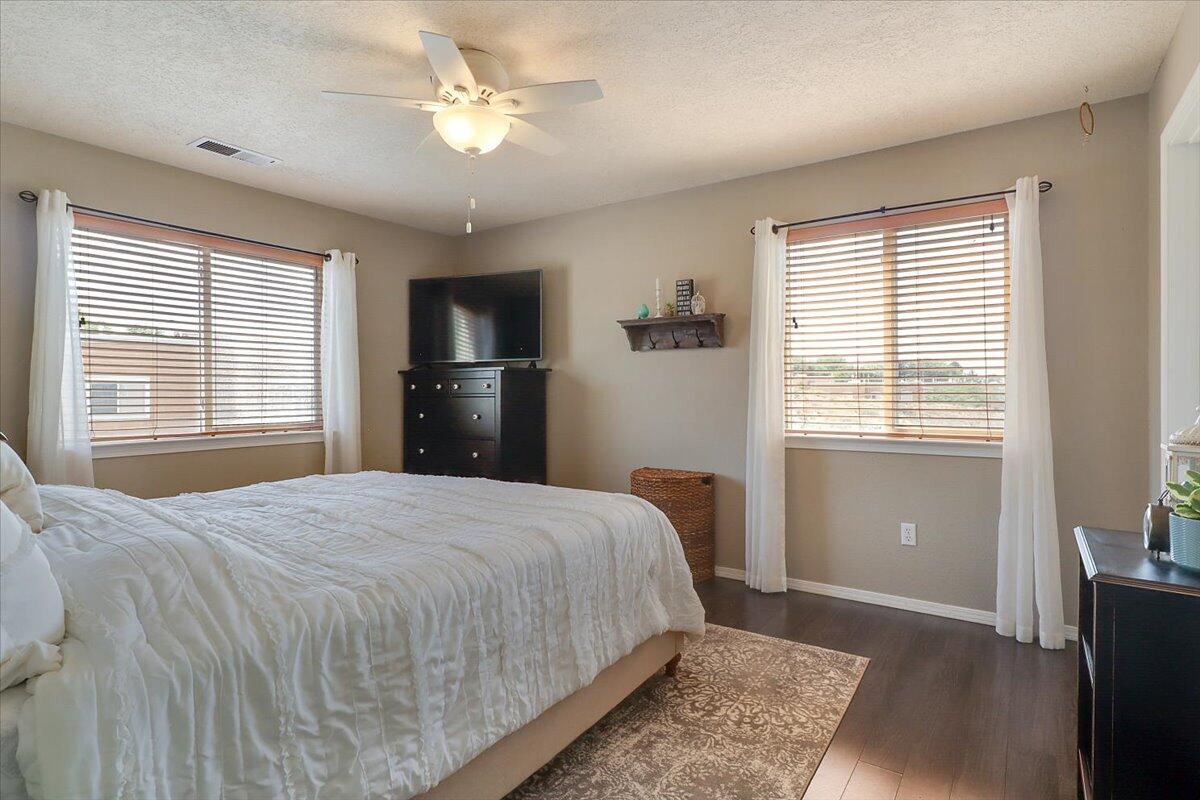 4701 MORRIS Street NE Unit: 1304