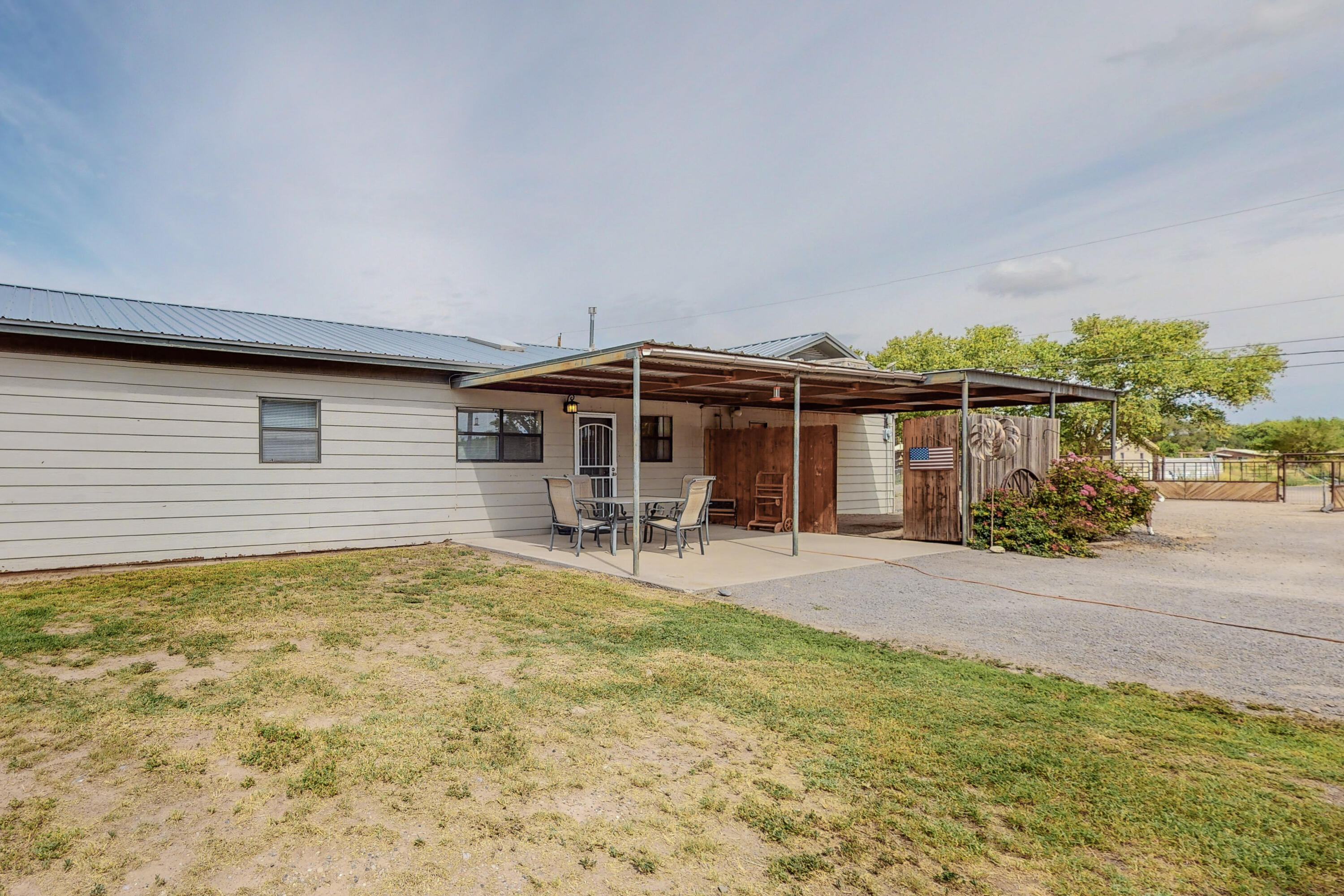 28 BLUE HILL Road