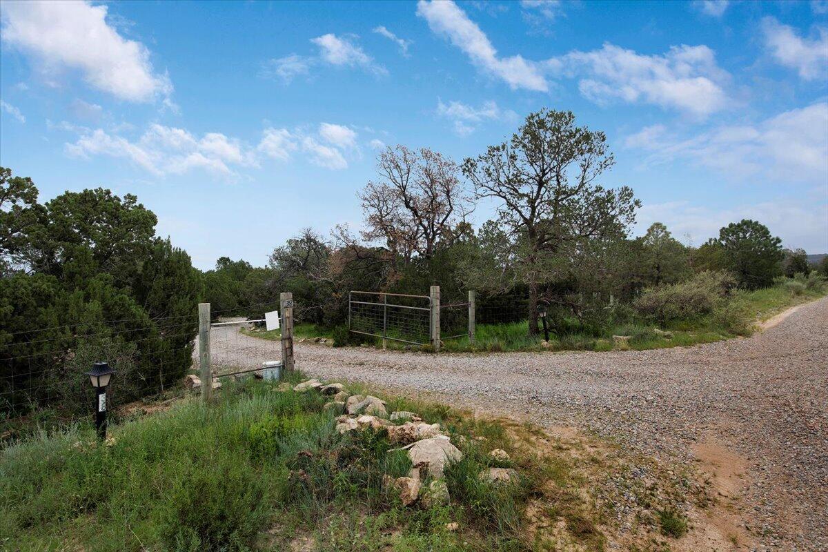 38 THUNDER MOUNTAIN Road