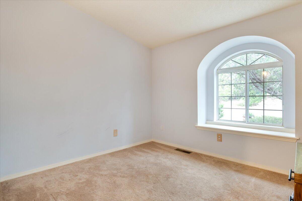 38 THUNDER MOUNTAIN Road