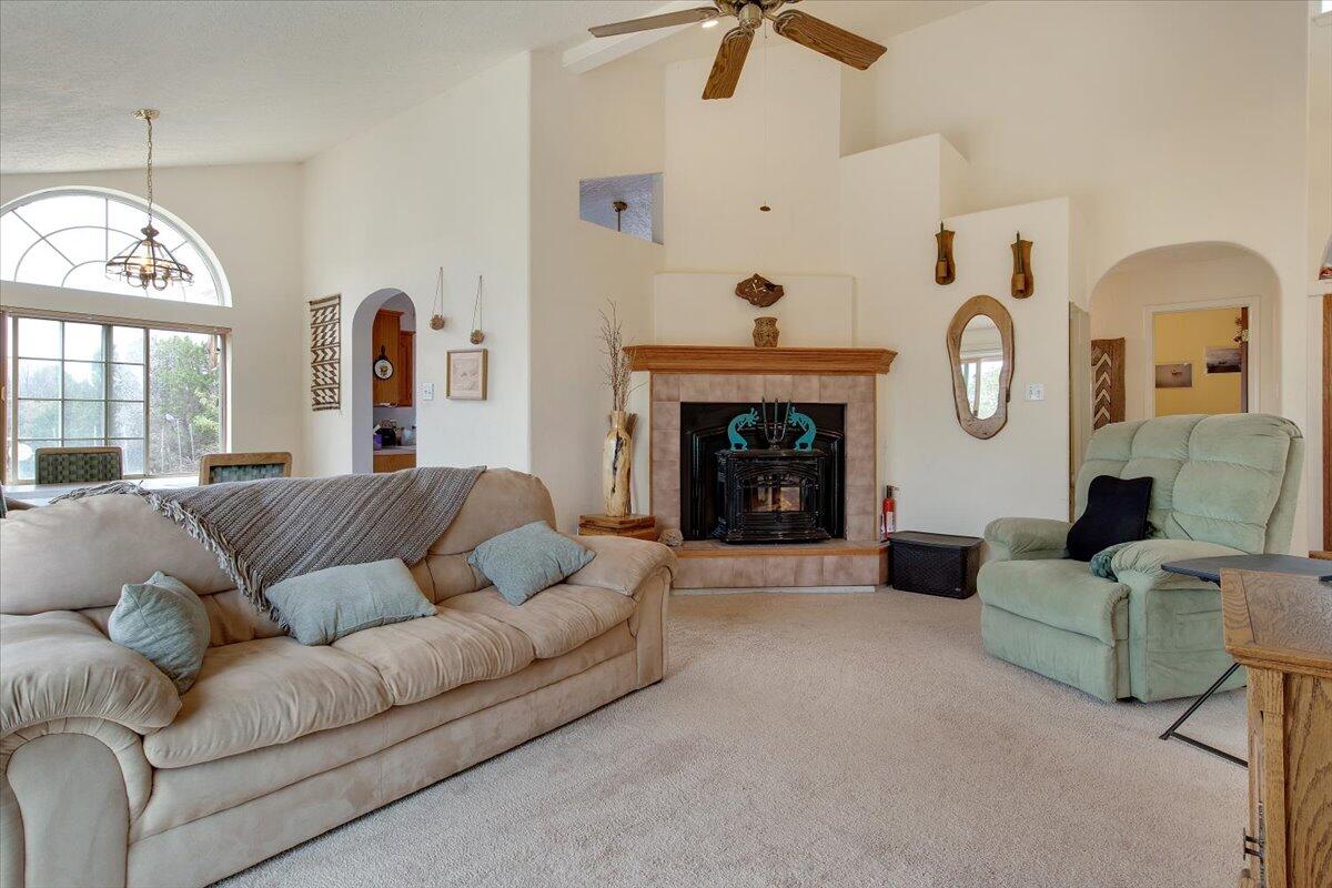 38 THUNDER MOUNTAIN Road