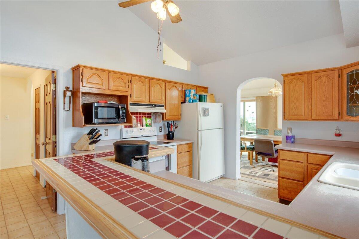38 THUNDER MOUNTAIN Road