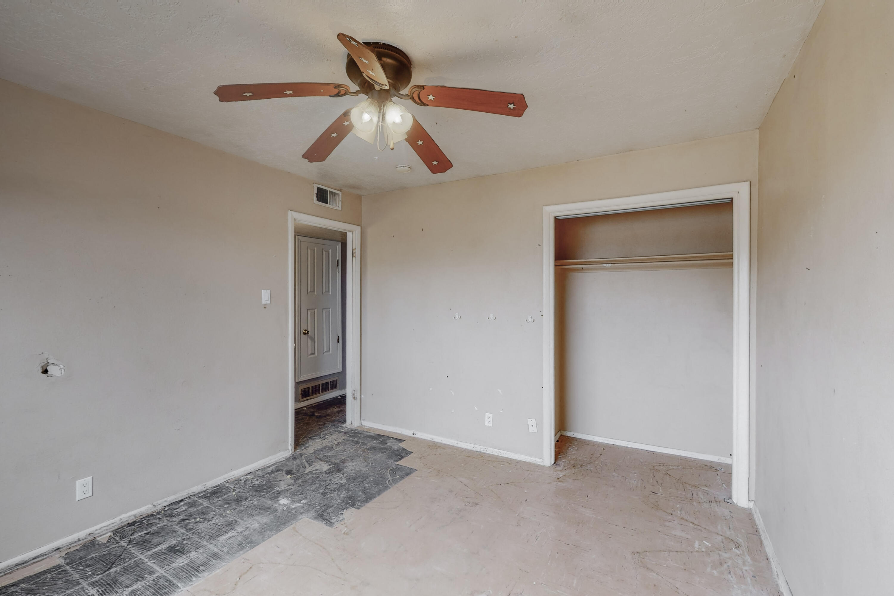 833 LOMA HERMOSA Drive NW