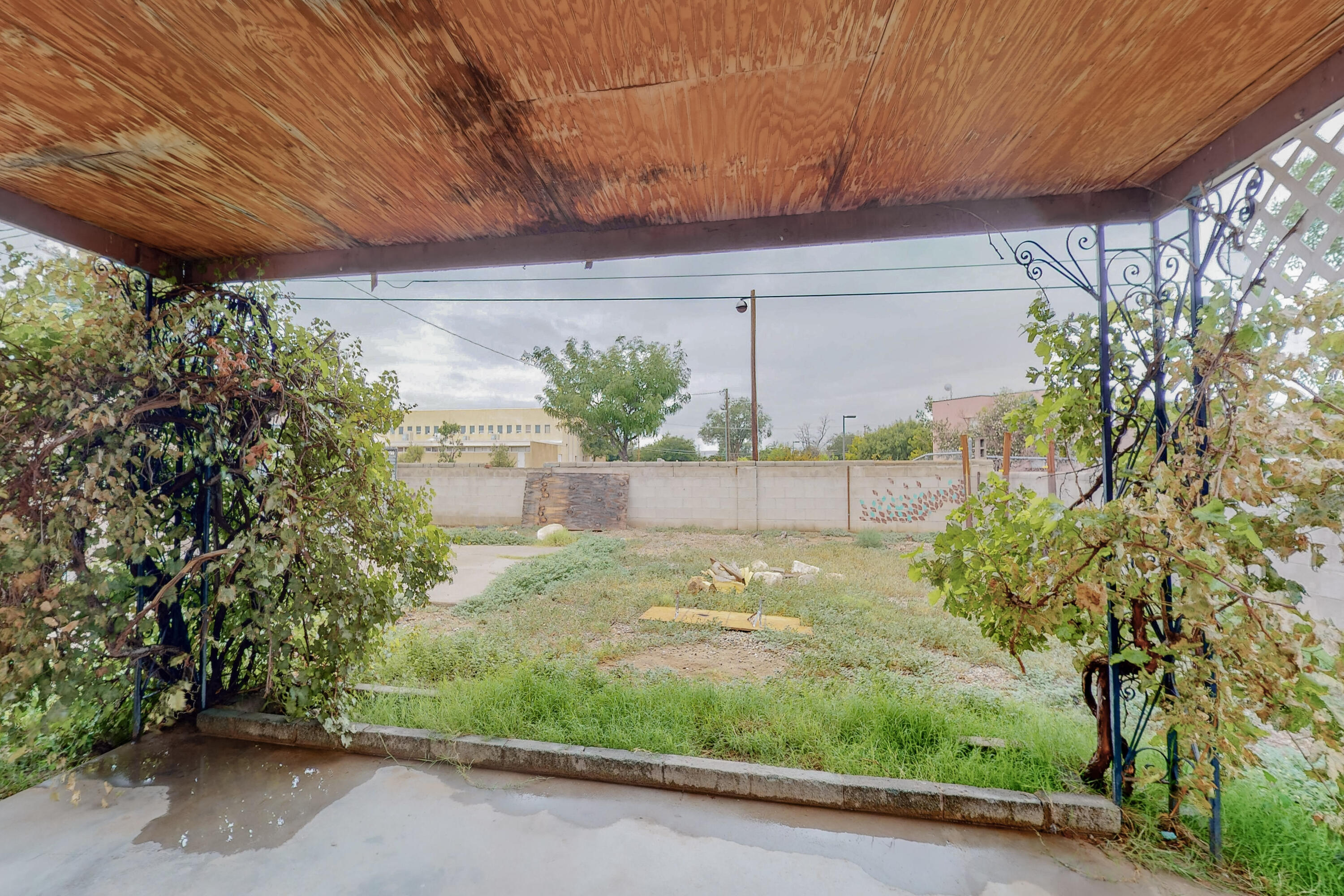 833 LOMA HERMOSA Drive NW