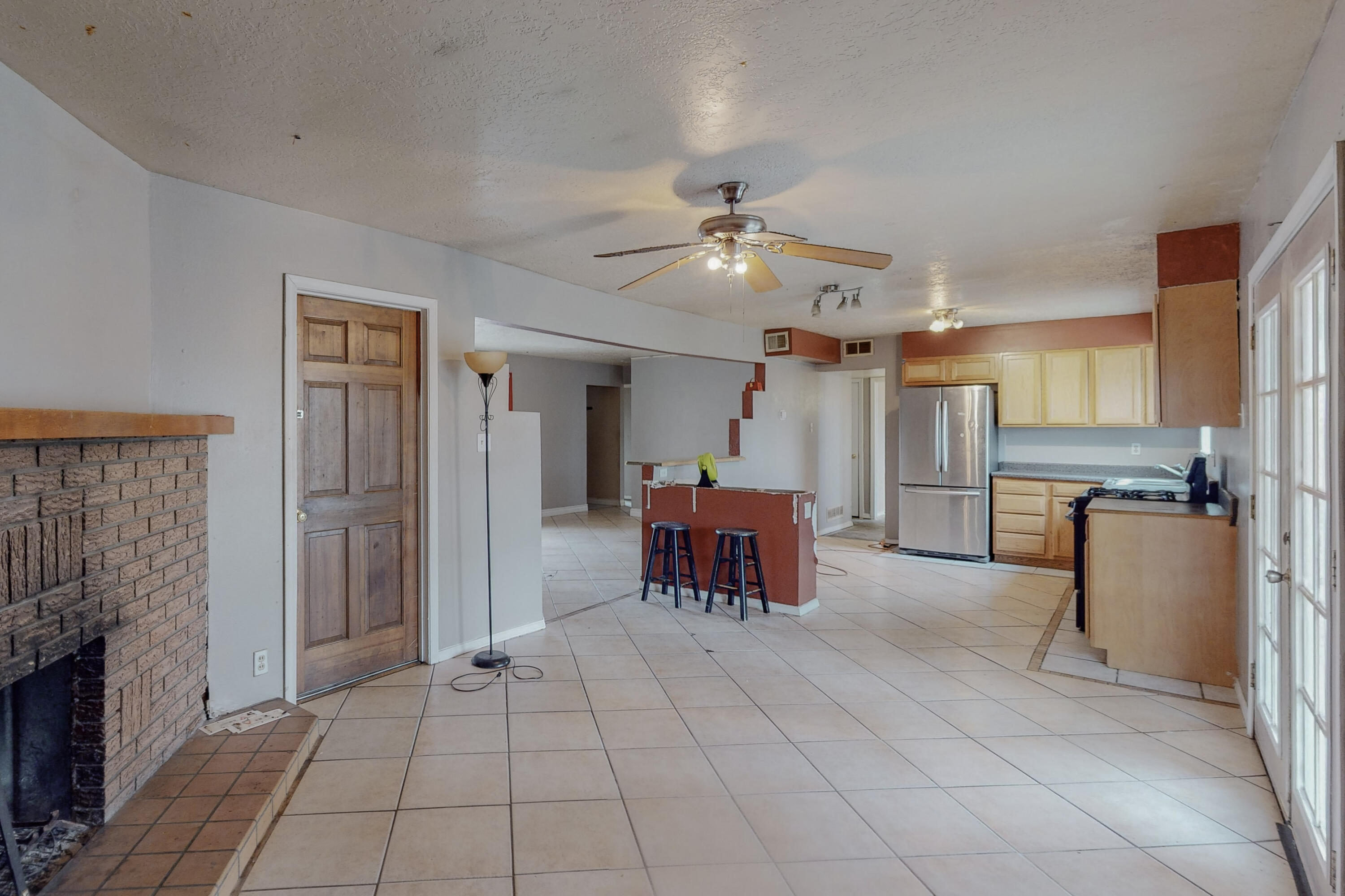 833 LOMA HERMOSA Drive NW