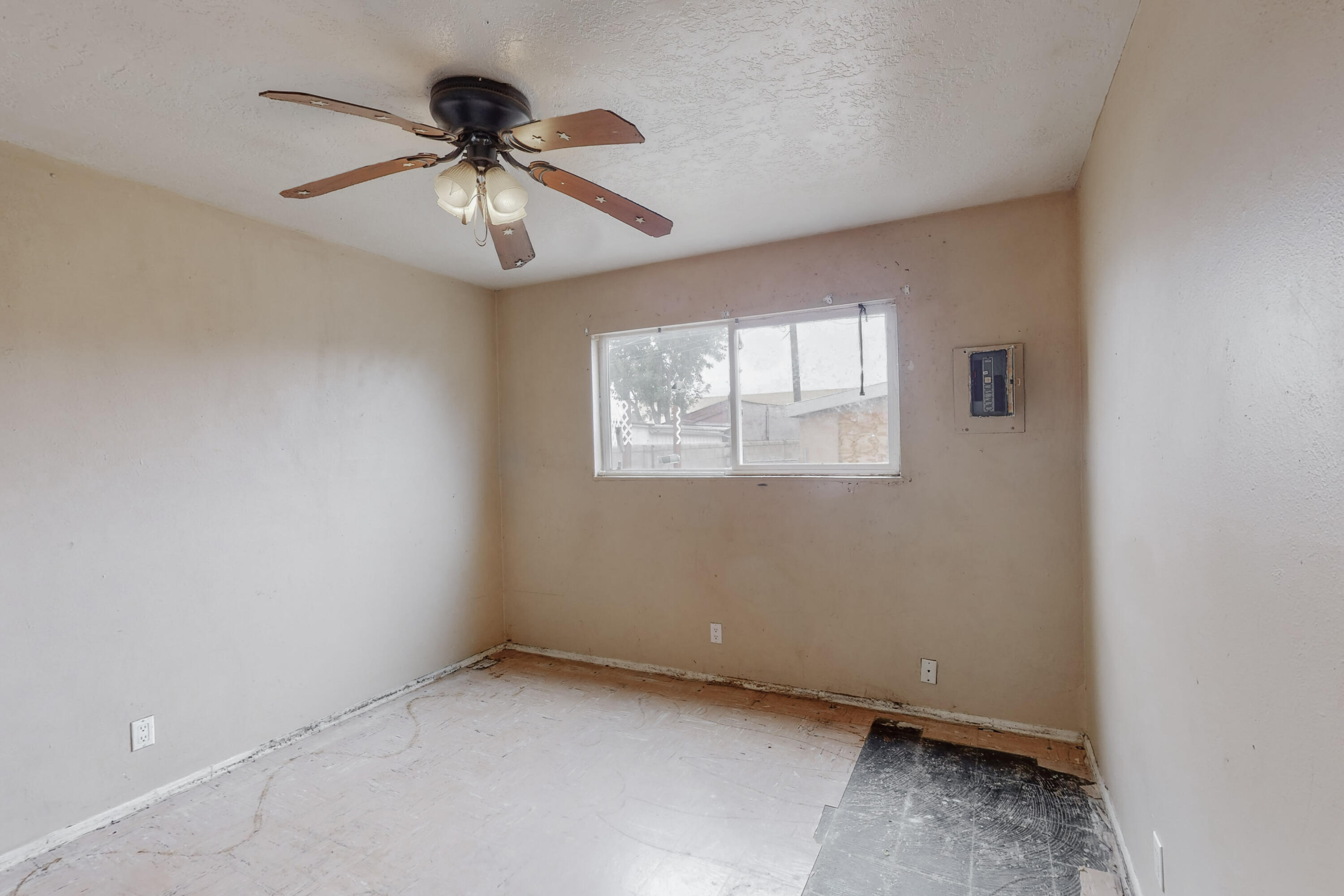 833 LOMA HERMOSA Drive NW