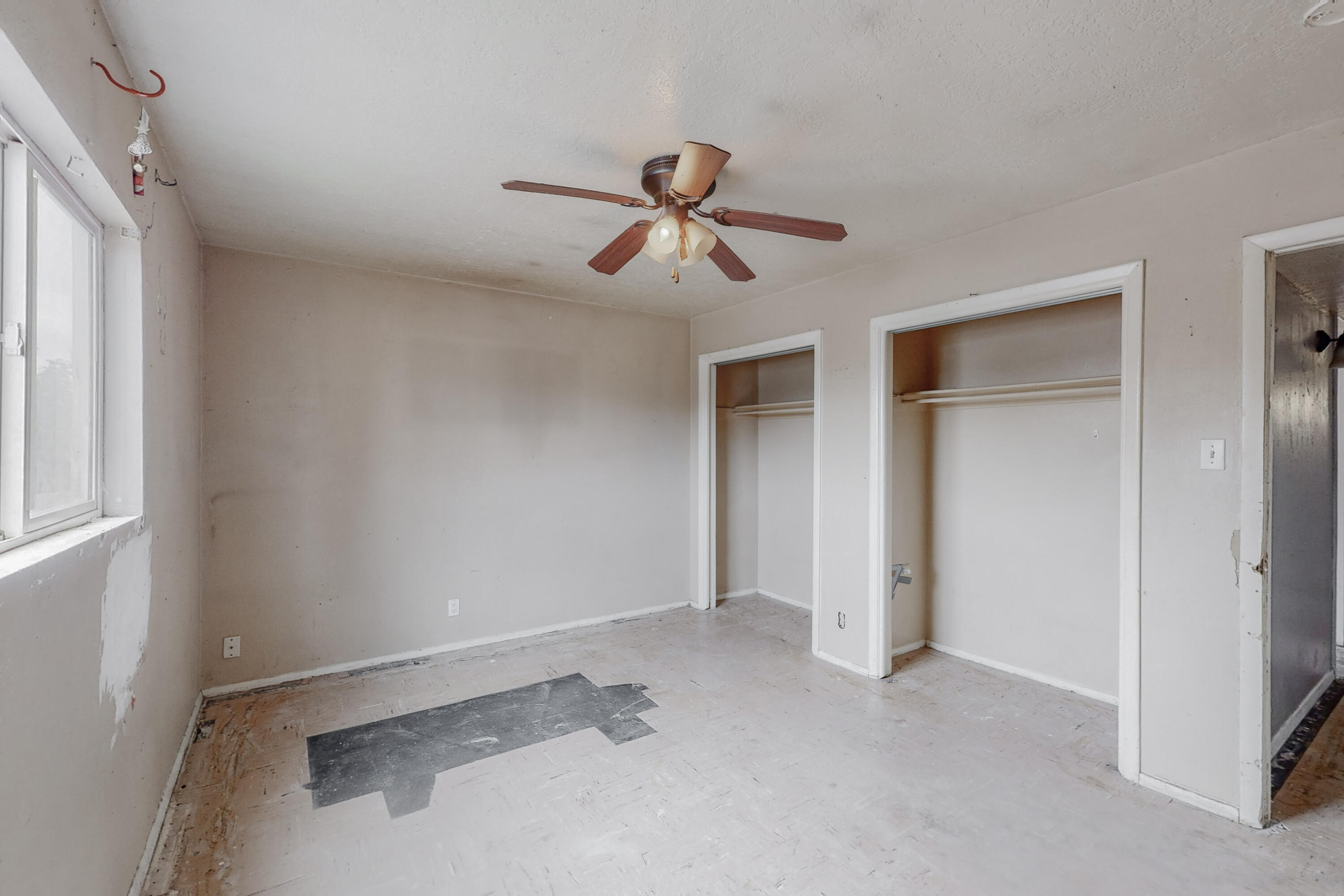 833 LOMA HERMOSA Drive NW