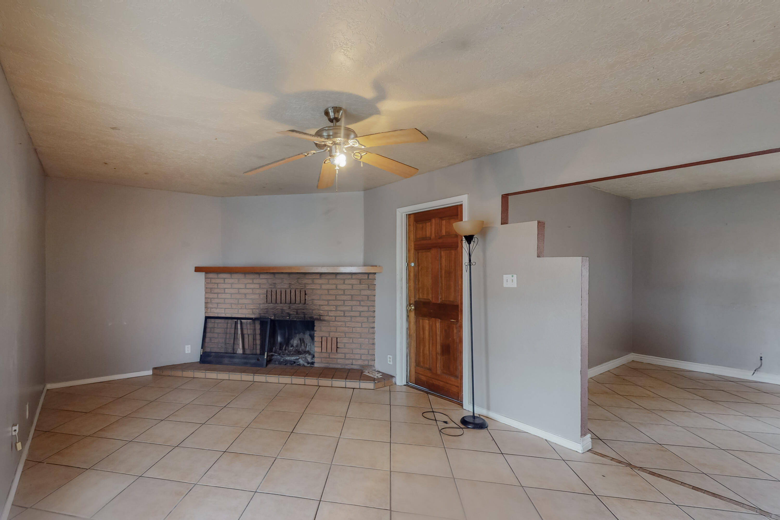 833 LOMA HERMOSA Drive NW