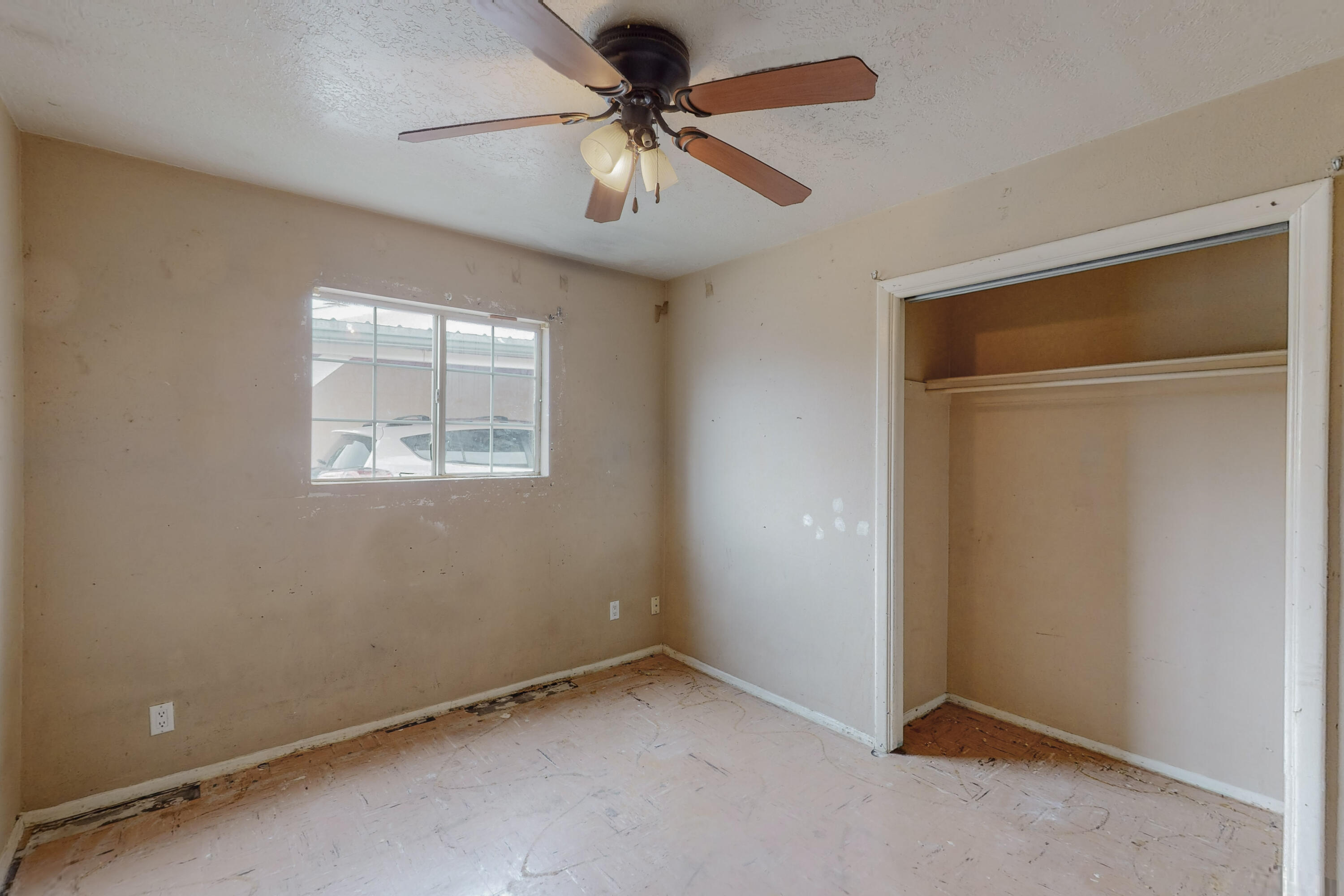 833 LOMA HERMOSA Drive NW
