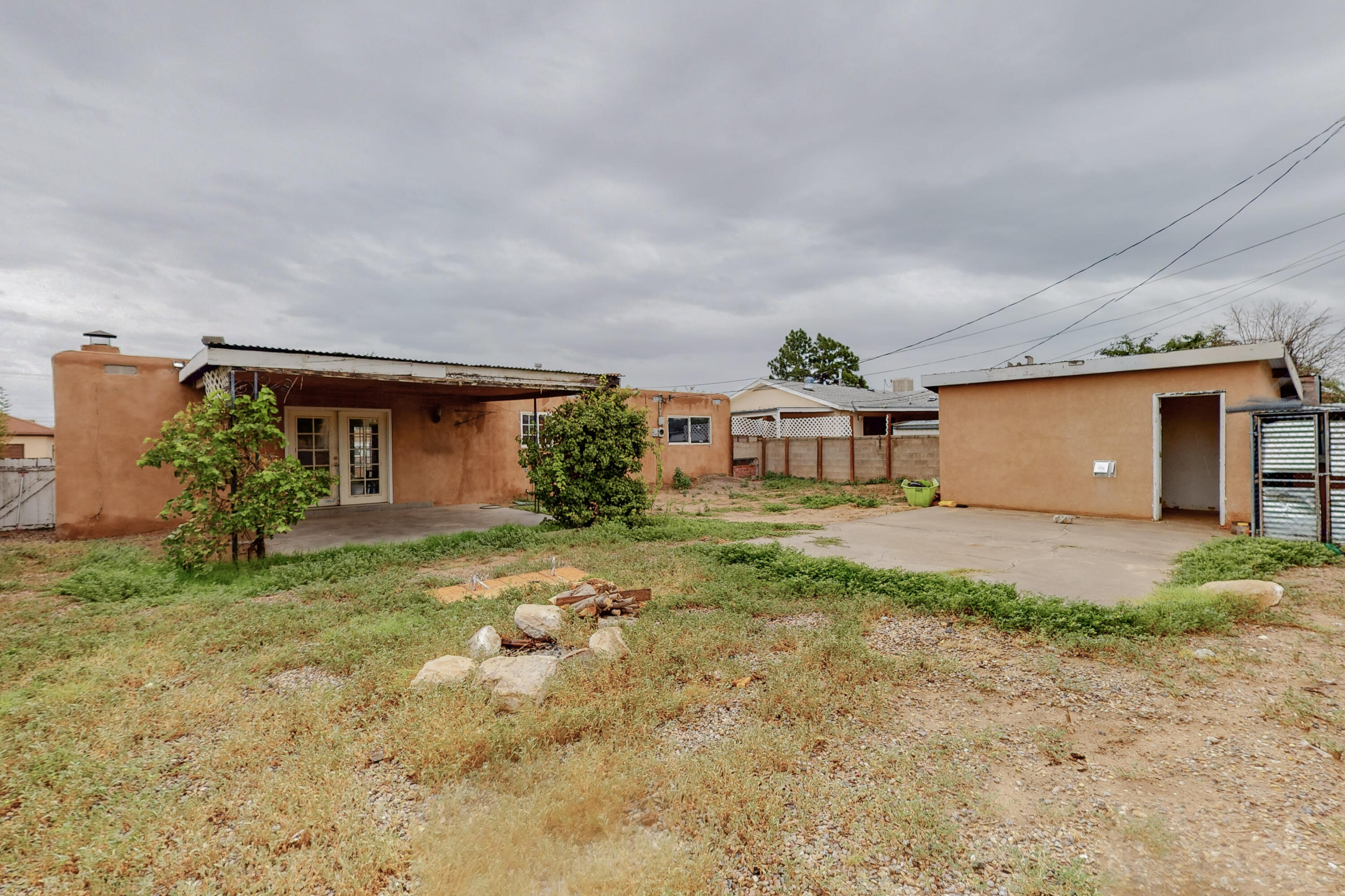 833 LOMA HERMOSA Drive NW