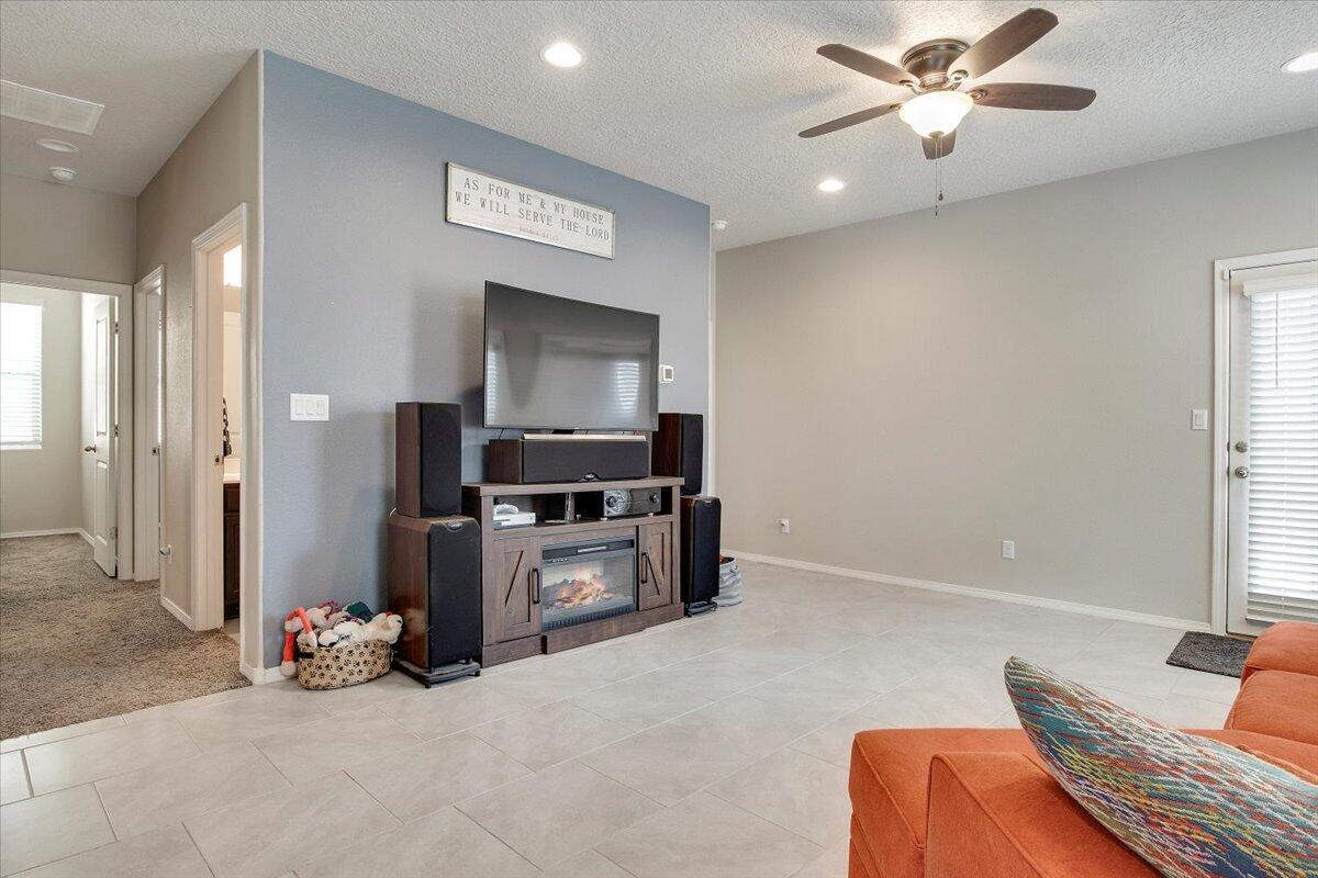 1805 Valle Vista Road NW