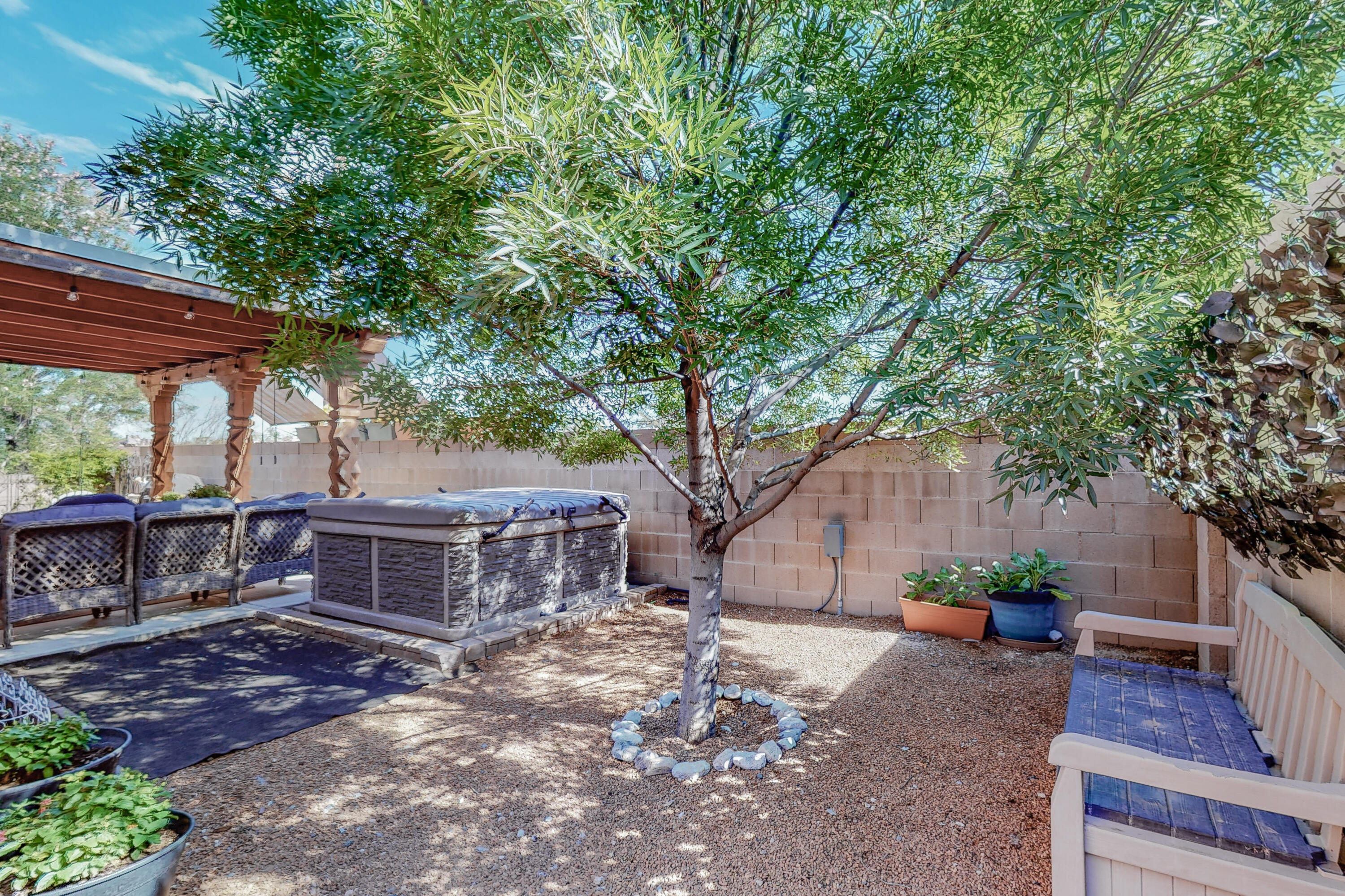 3773 Candelarias Lane NW