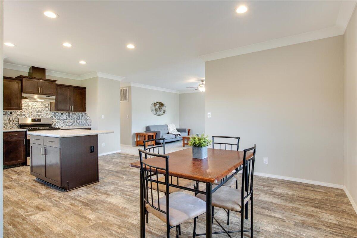 36 Lakeview Drive