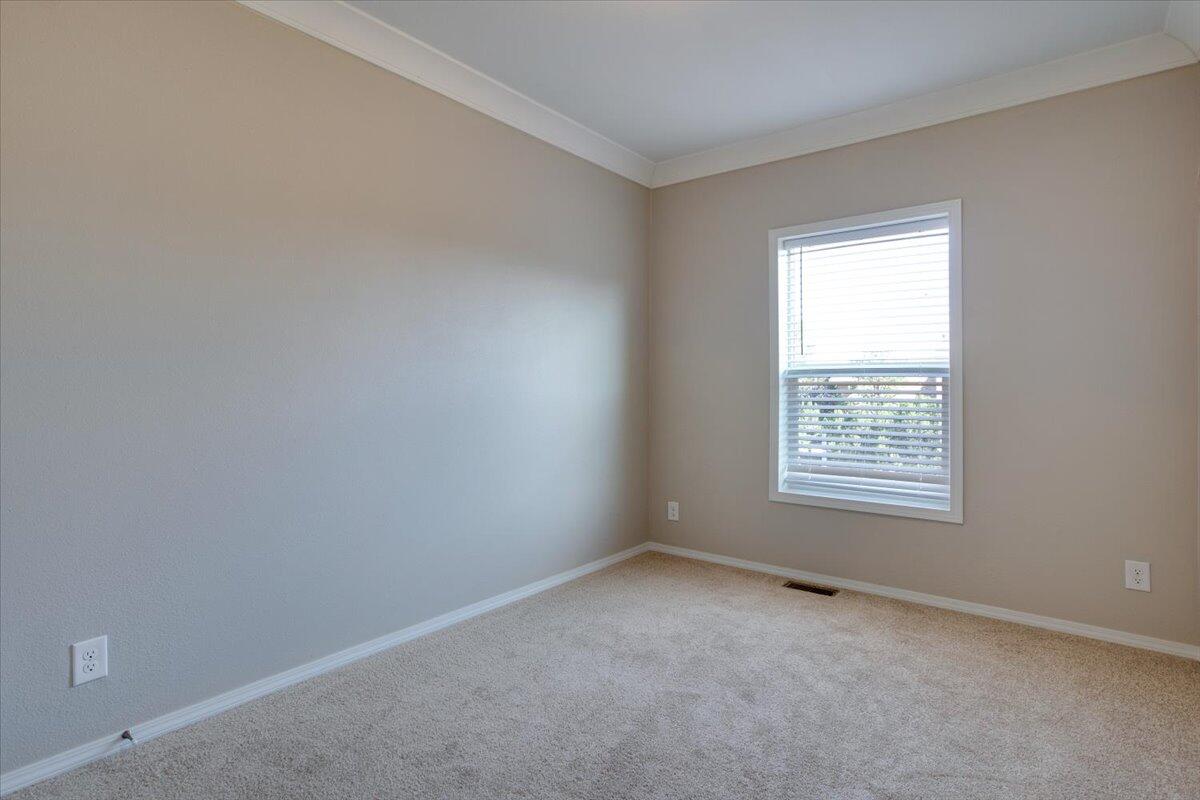 36 Lakeview Drive