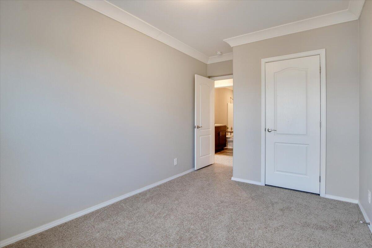36 Lakeview Drive