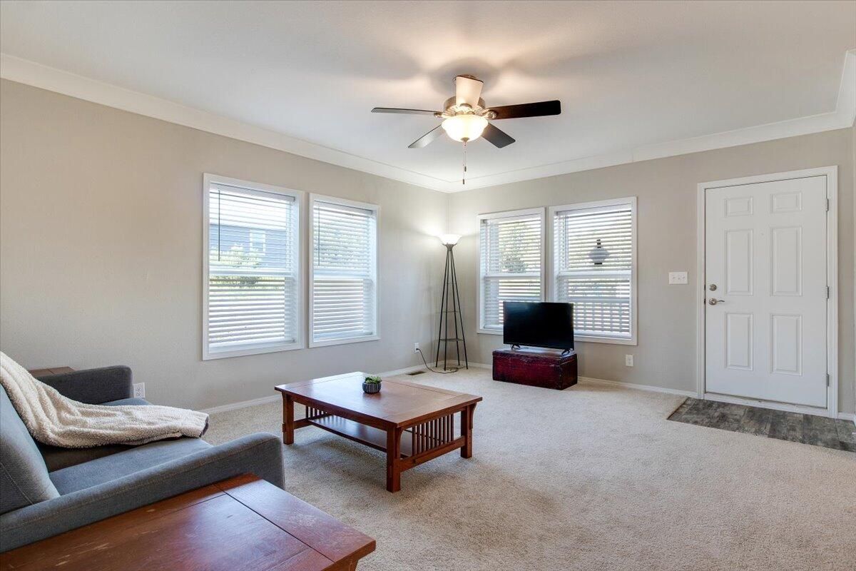 36 Lakeview Drive