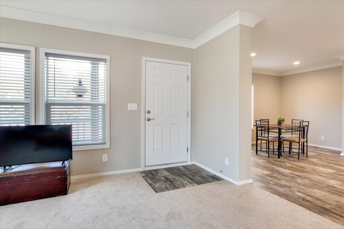 36 Lakeview Drive