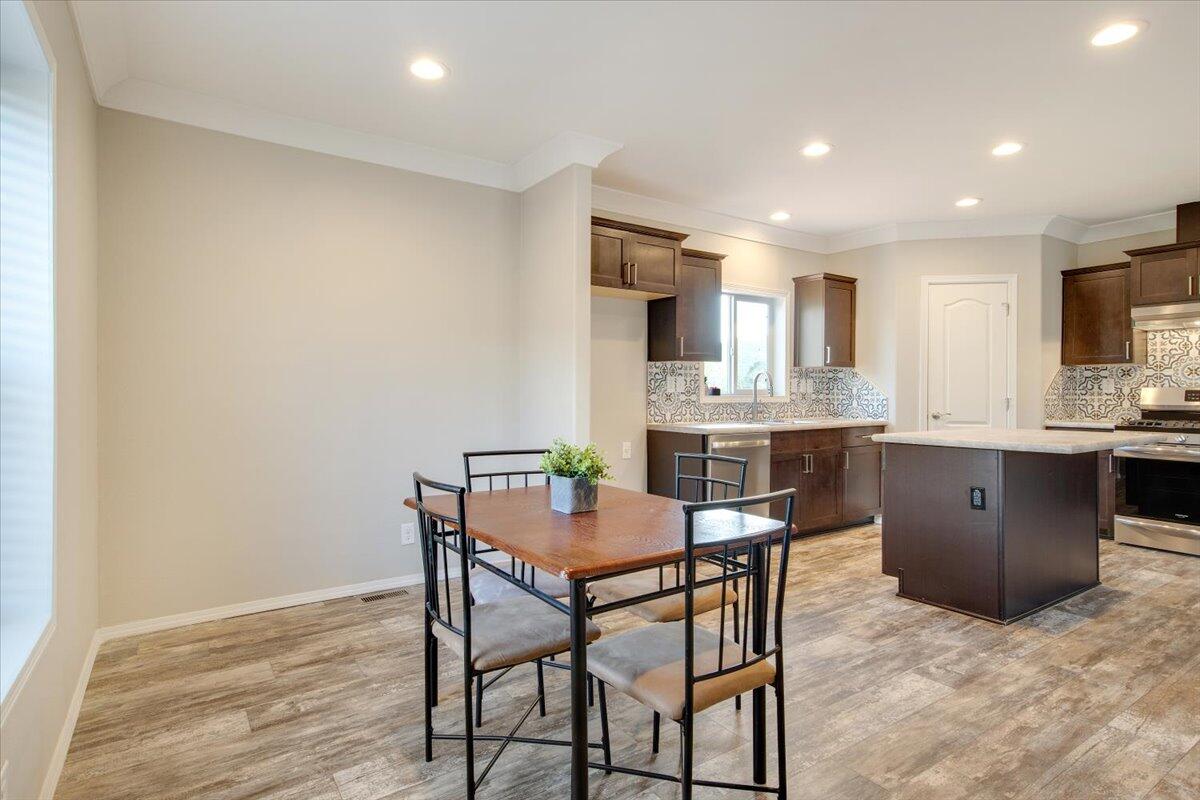 36 Lakeview Drive