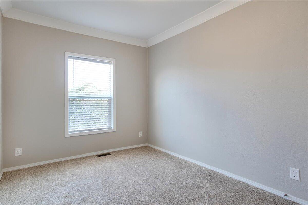 36 Lakeview Drive