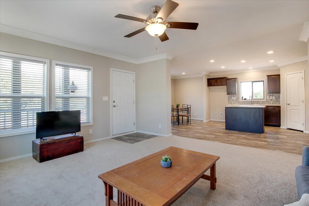 36 Lakeview Drive