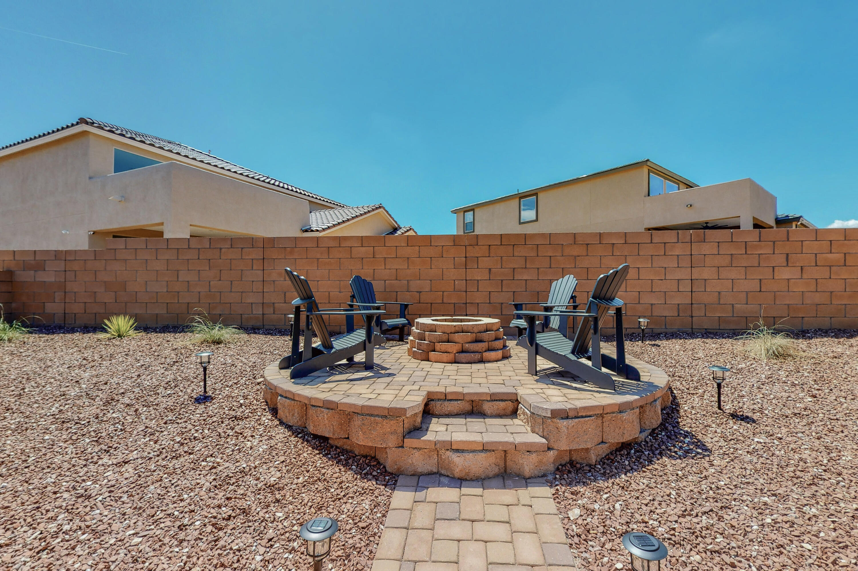 2195 BECKHAM Drive NE