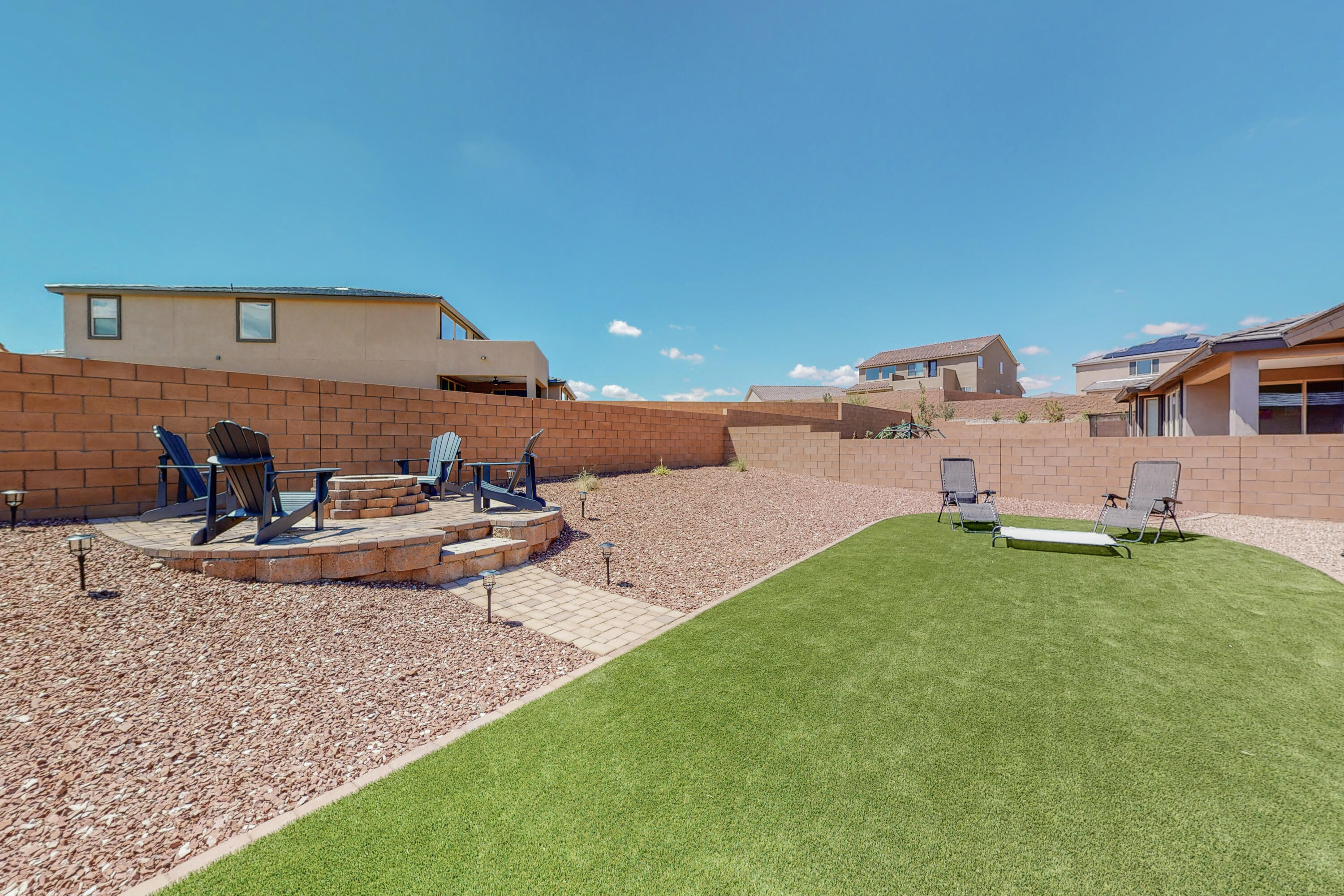 2195 BECKHAM Drive NE
