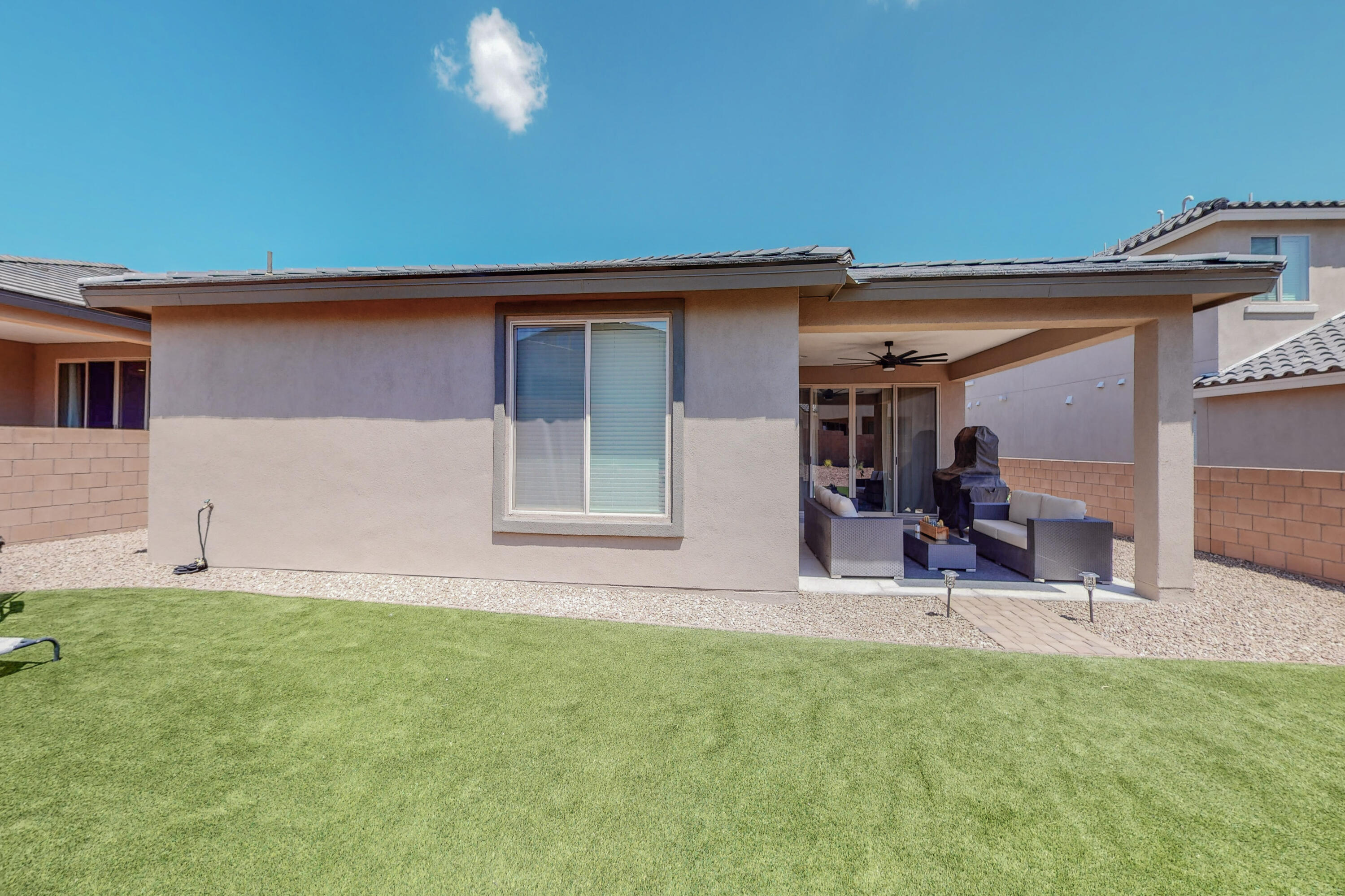 2195 BECKHAM Drive NE
