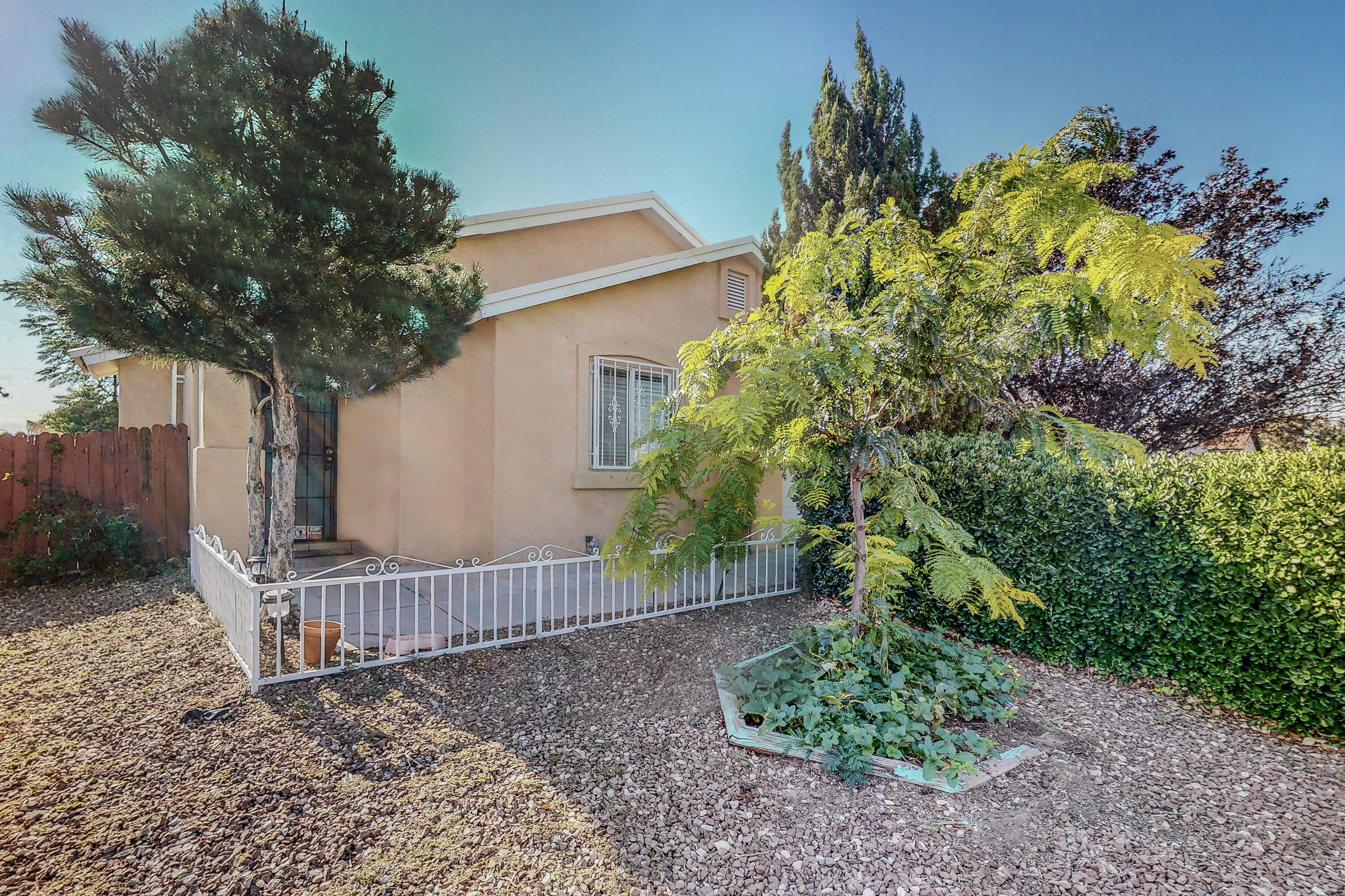 1424 SEVEN FALLS Place SW