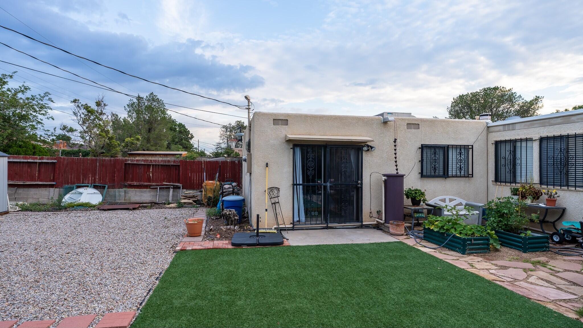 3916 LAFAYETTE Drive NE