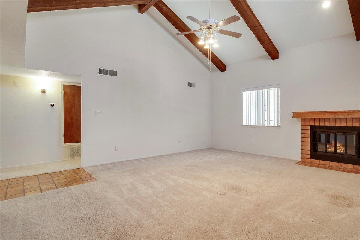 5520 AMISTAD Road NE