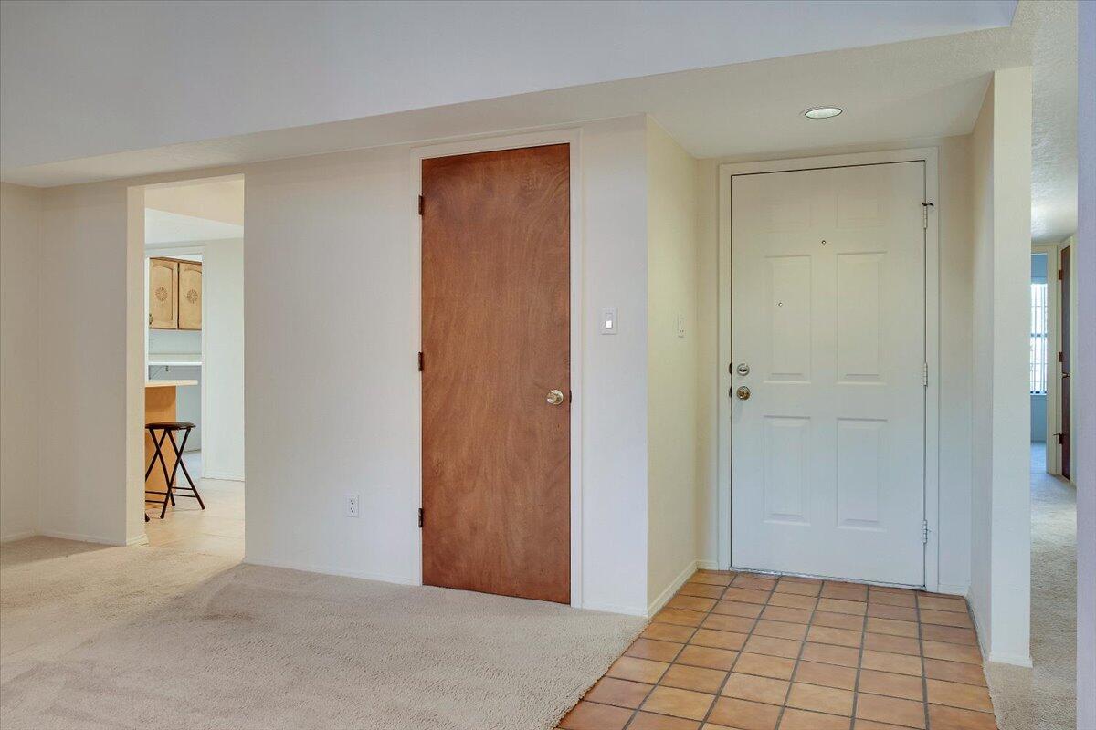 5520 AMISTAD Road NE