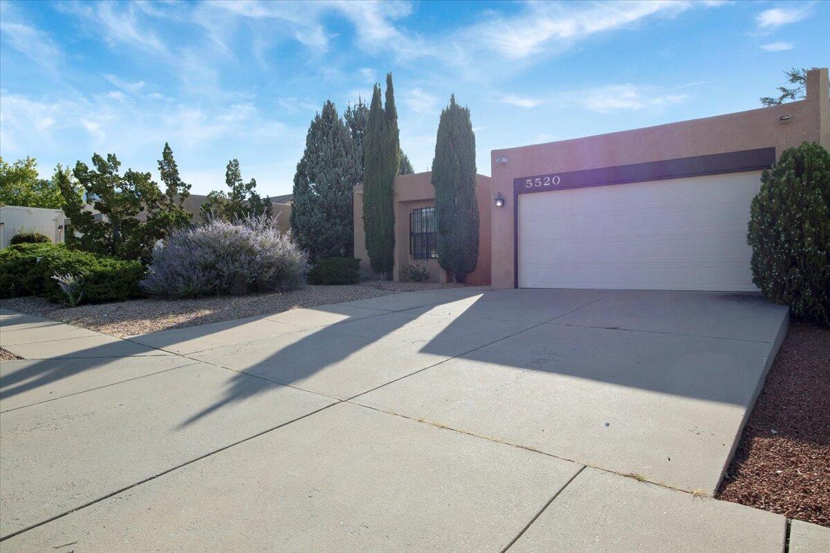 5520 AMISTAD Road NE