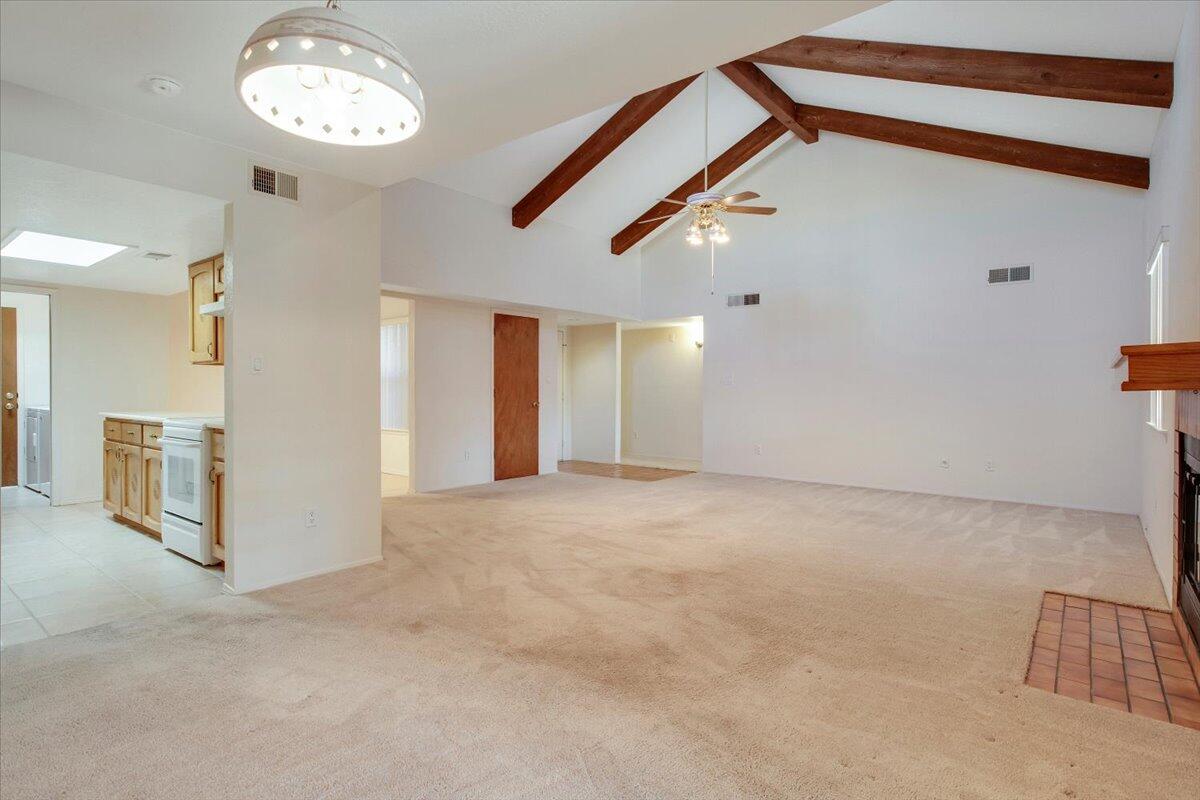5520 AMISTAD Road NE