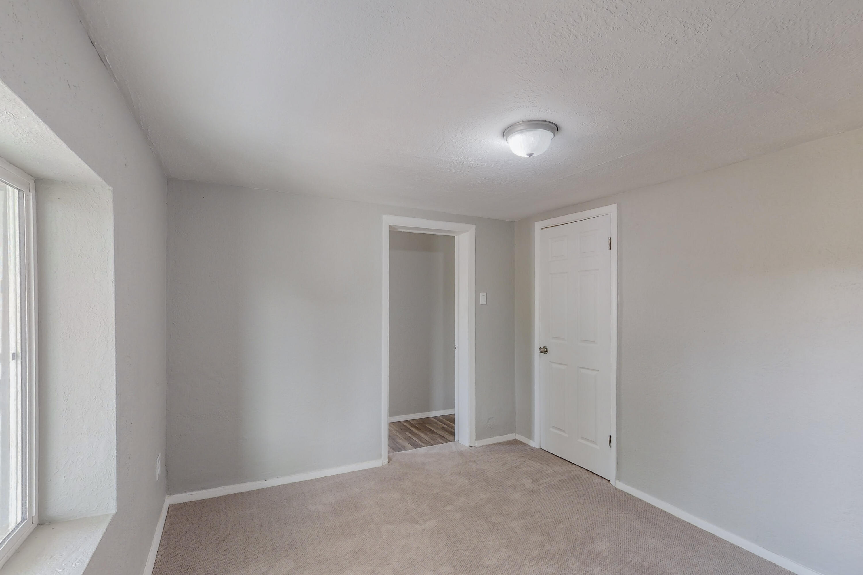 610 LOS LENTES Road SE